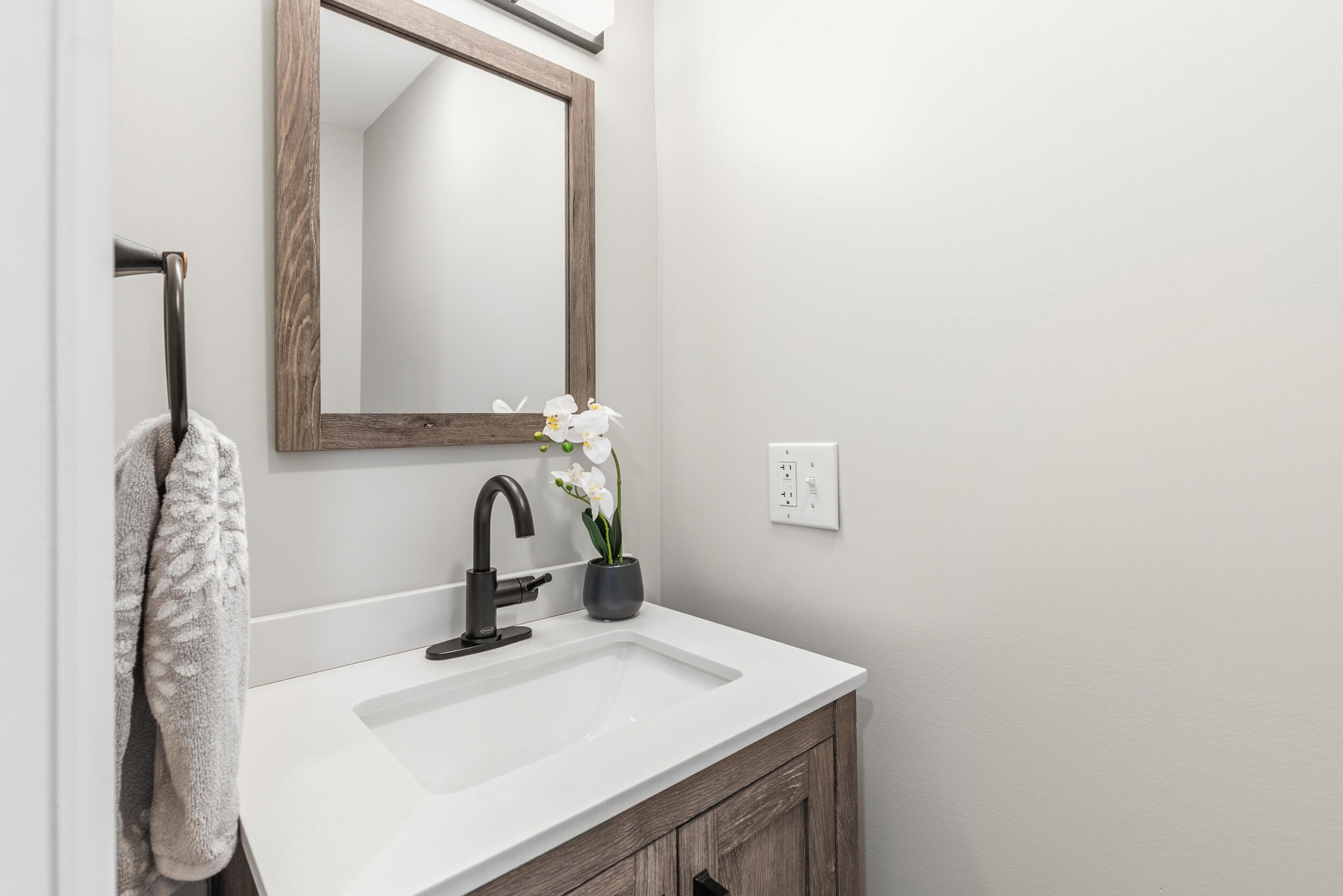 28 E Eleanor Avenue