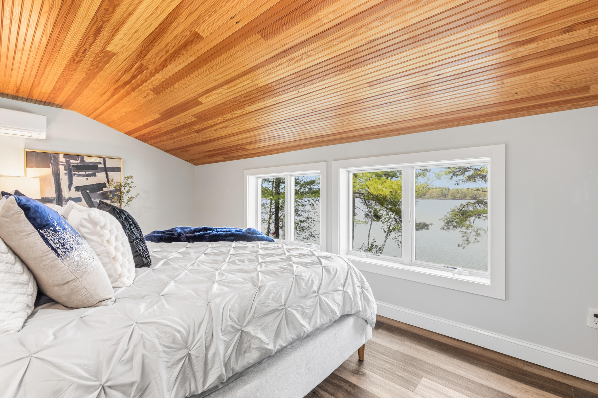 28 E Eleanor Avenue