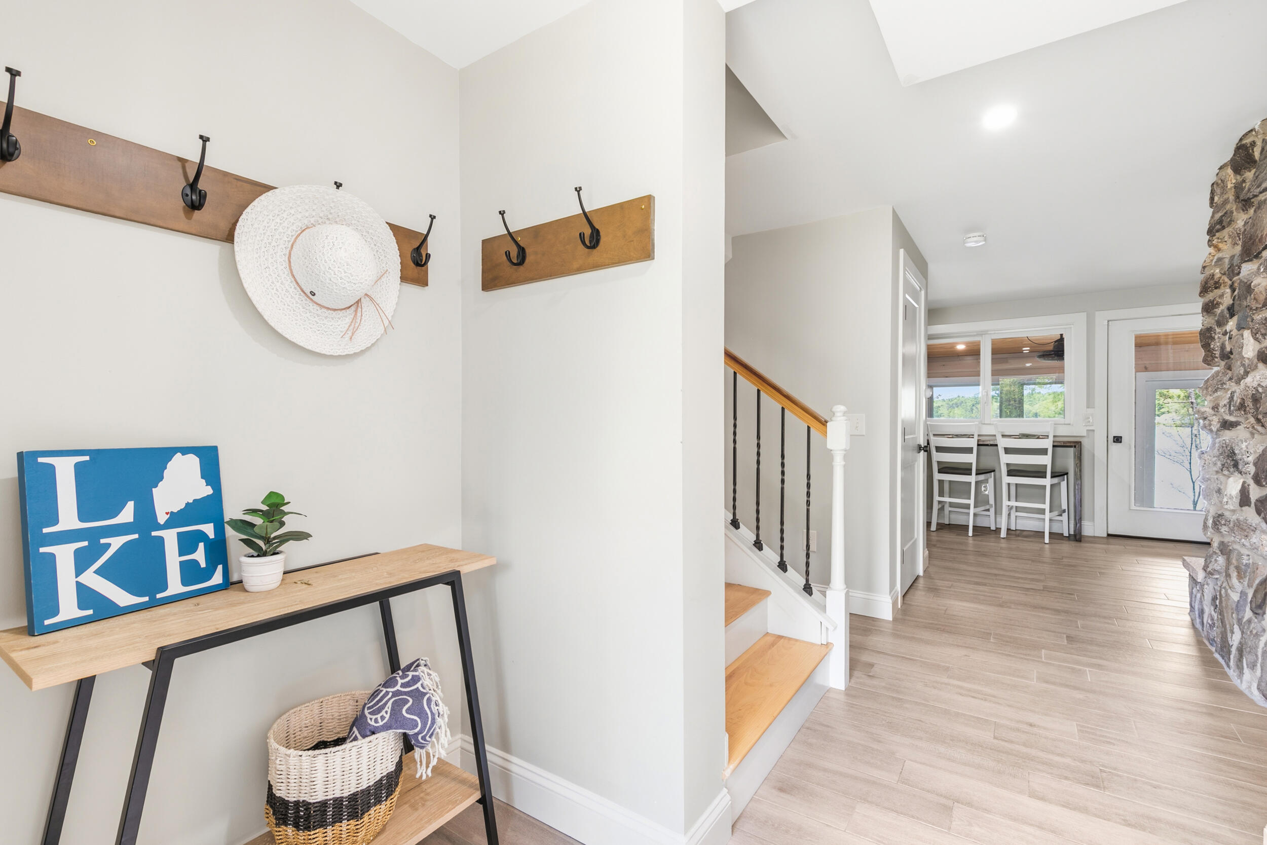 28 E Eleanor Avenue