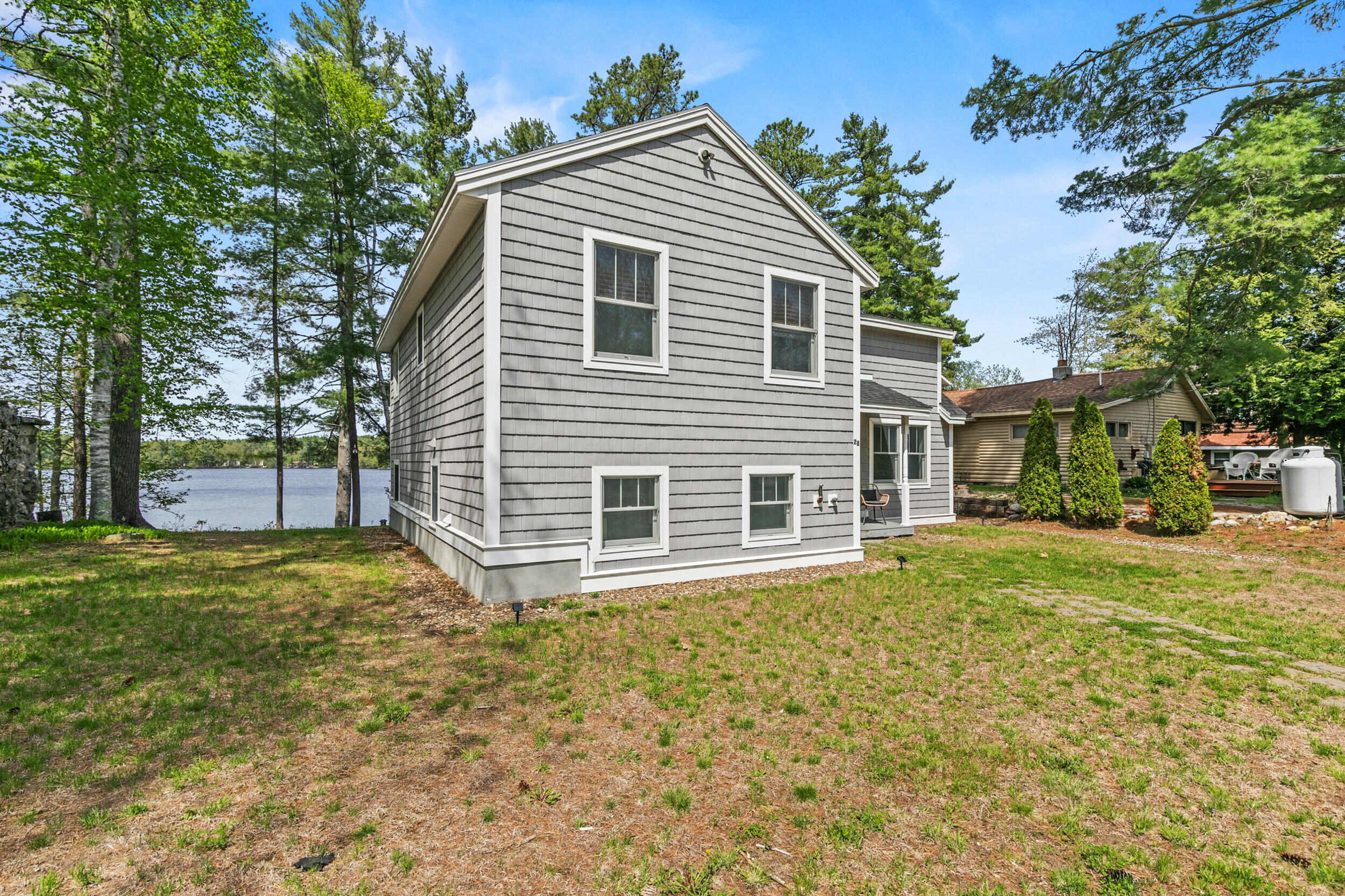 28 E Eleanor Avenue