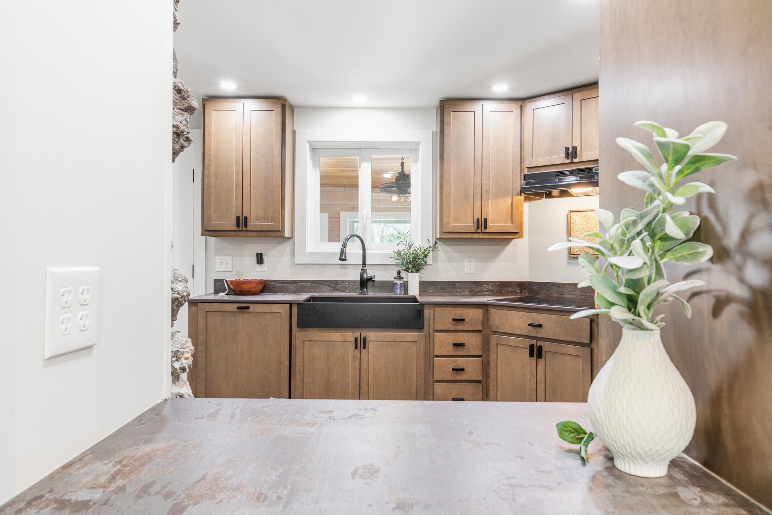 28 E Eleanor Avenue
