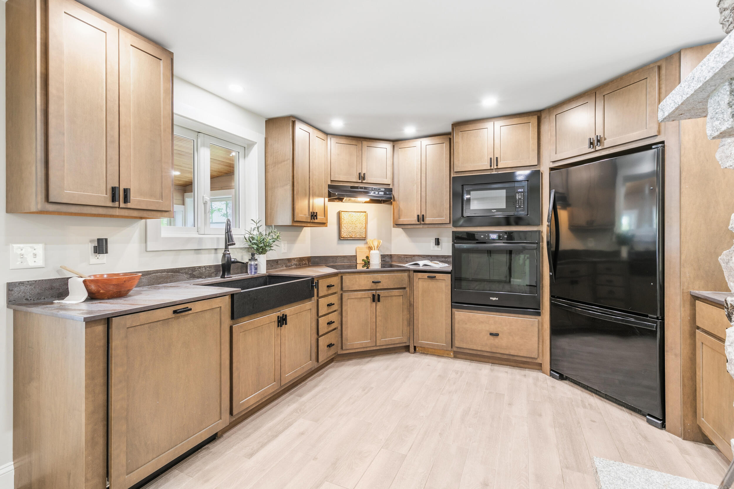 28 E Eleanor Avenue