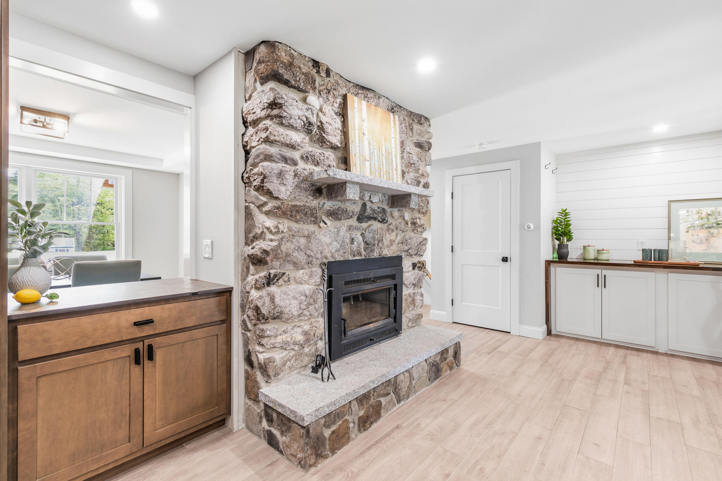 28 E Eleanor Avenue