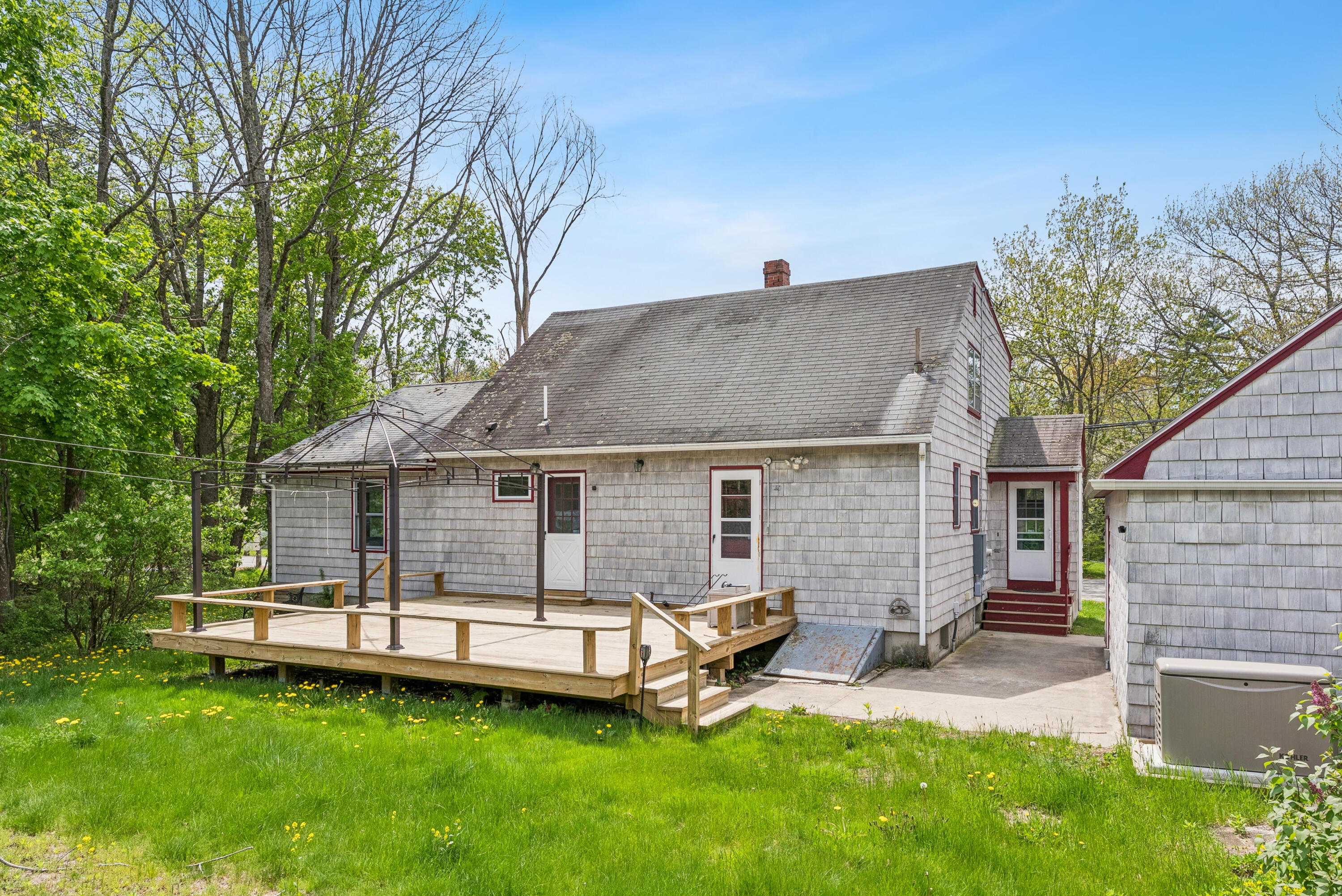 125 Ledgewood Drive