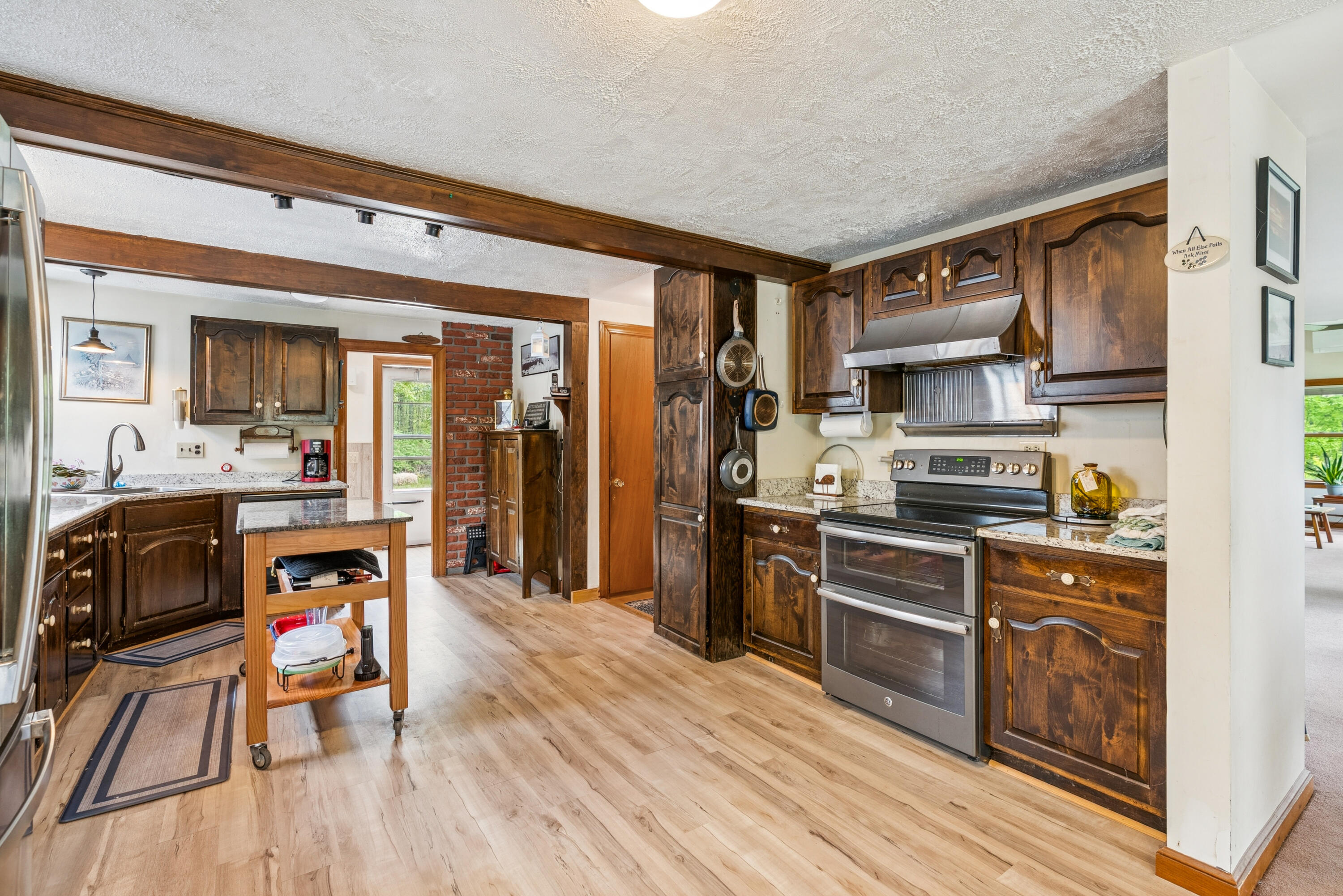 125 Ledgewood Drive