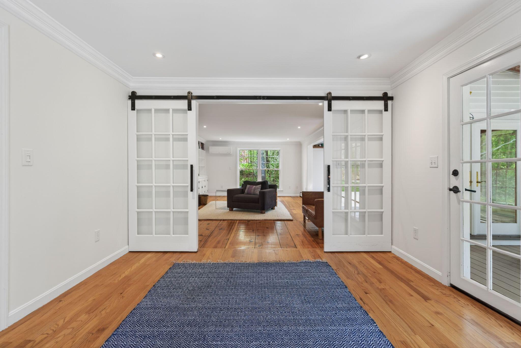 4 Commons Lane