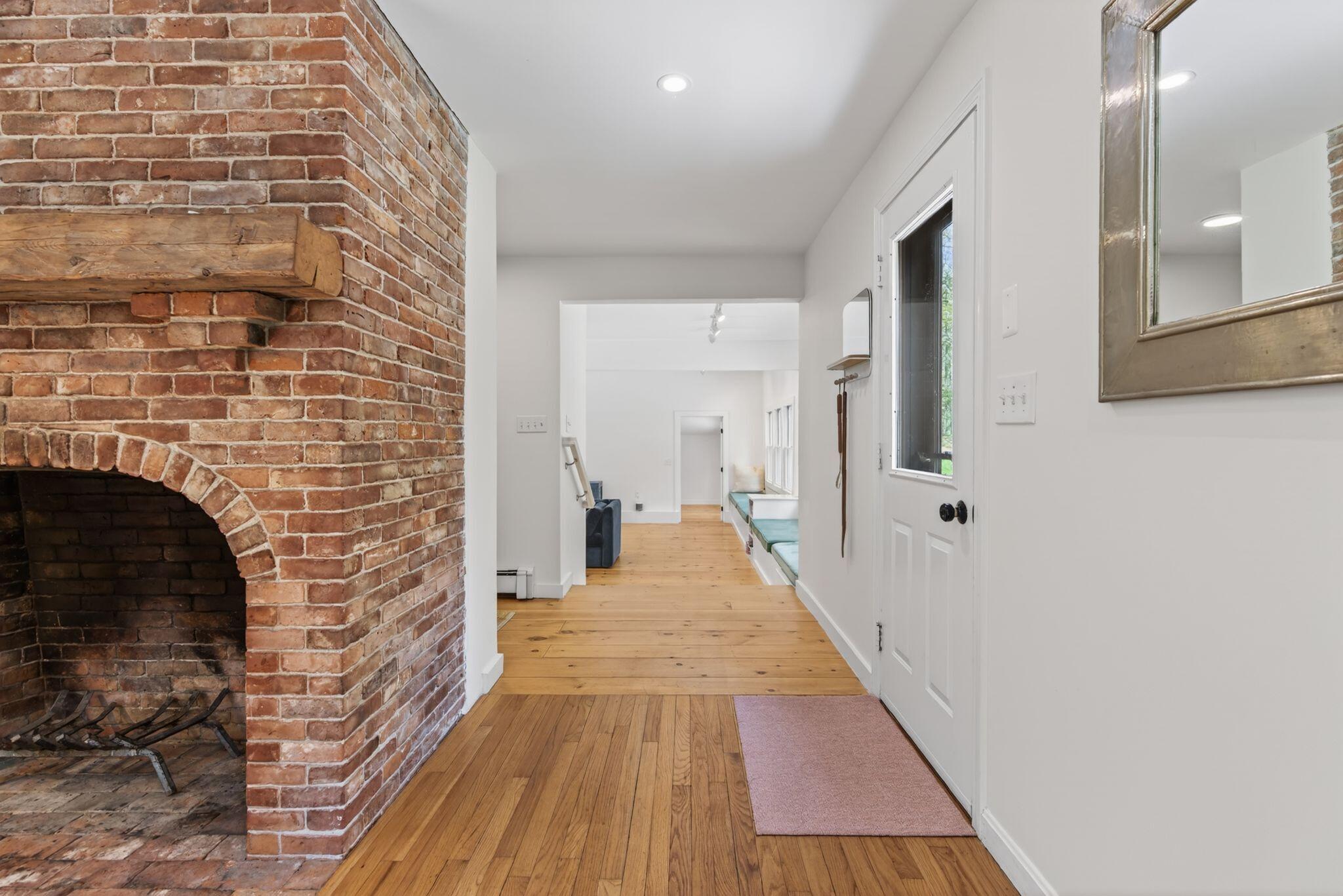 4 Commons Lane