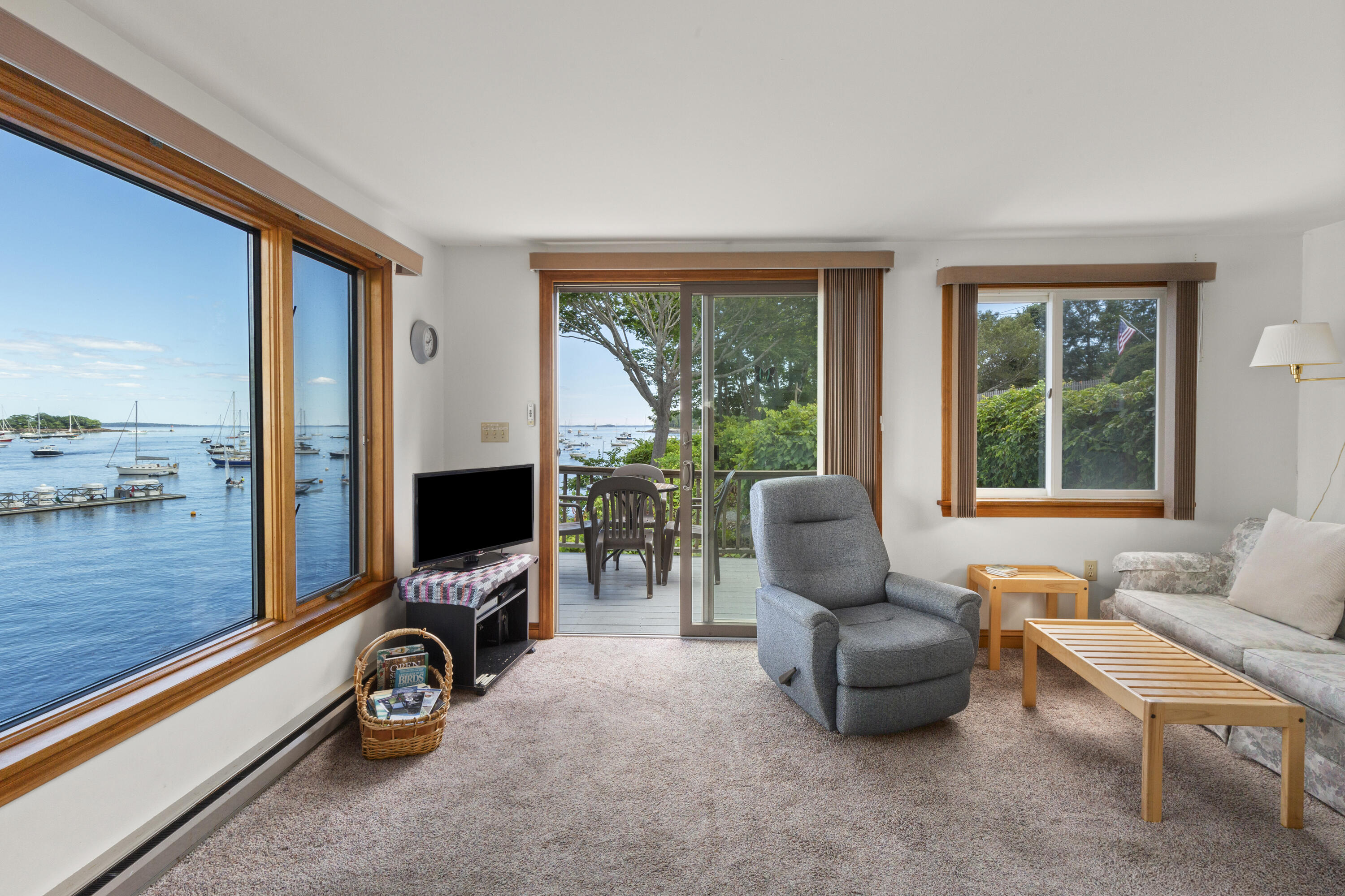 6 Bay Road