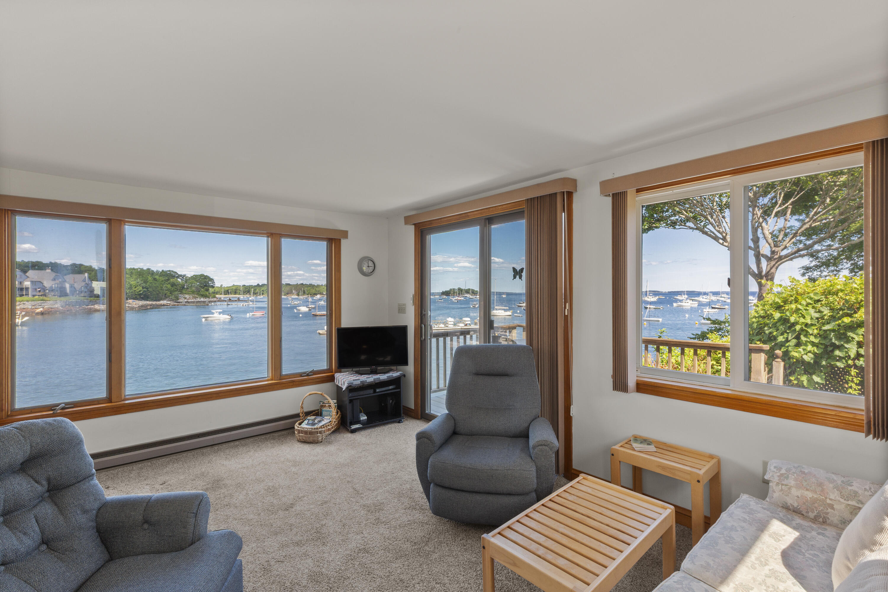 6 Bay Road