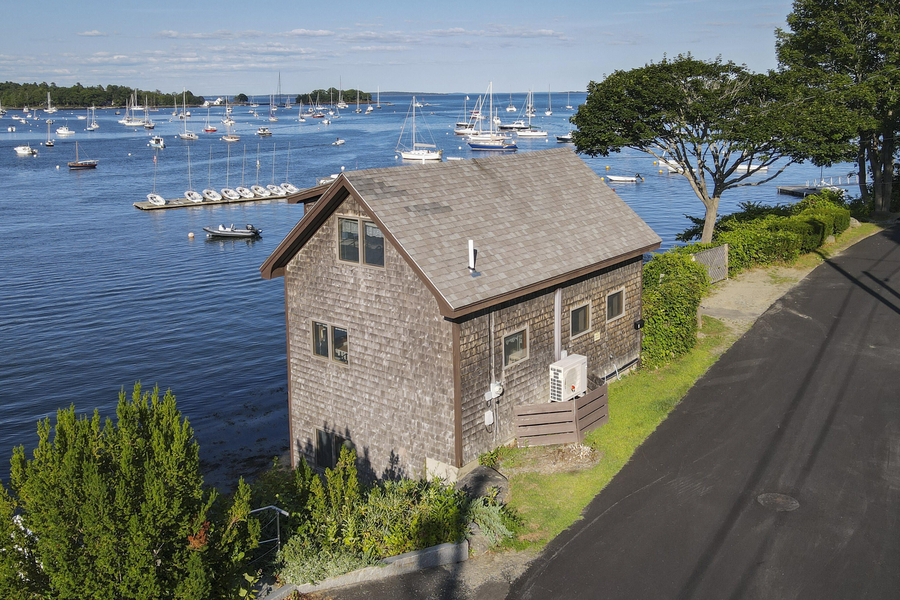 6 Bay Road