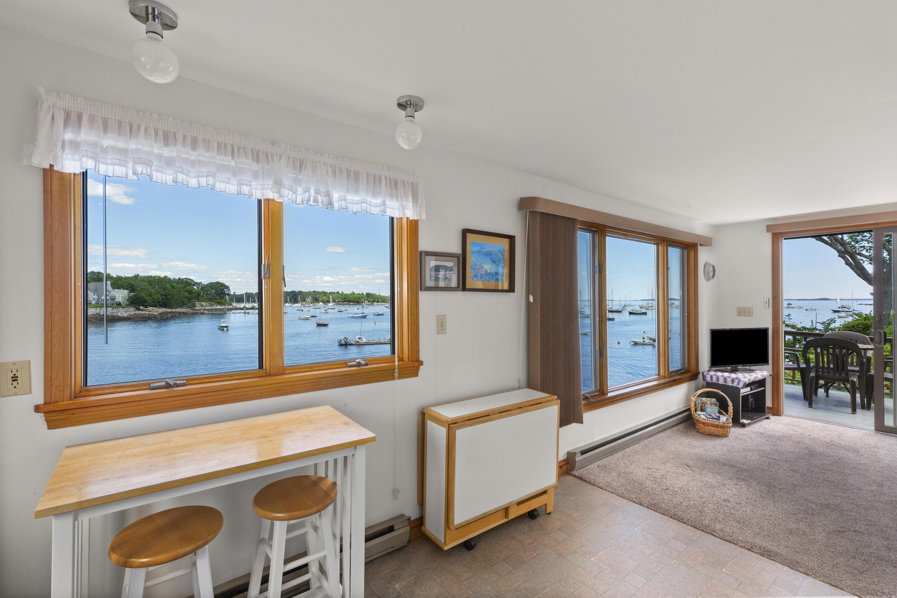 6 Bay Road
