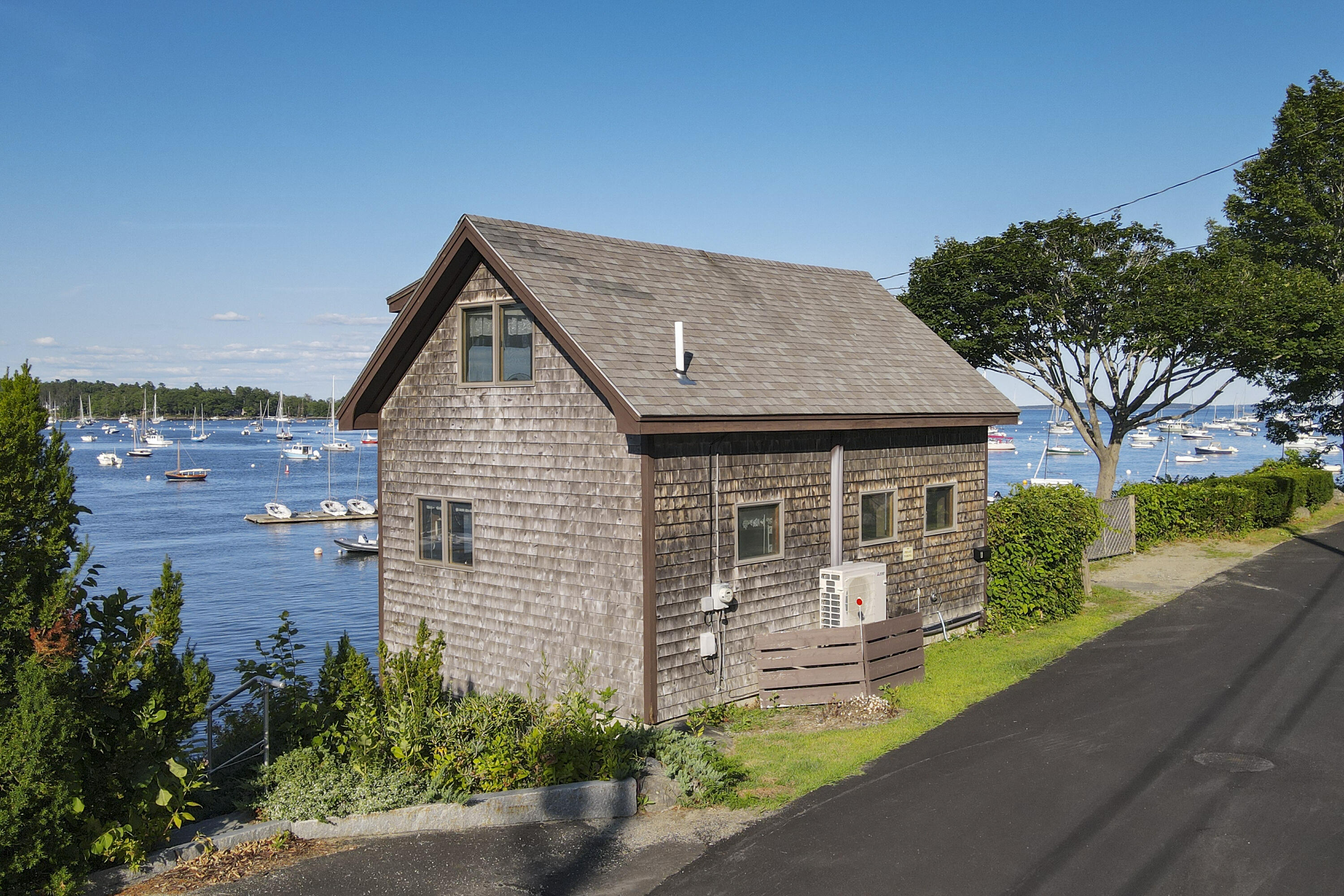 6 Bay Road