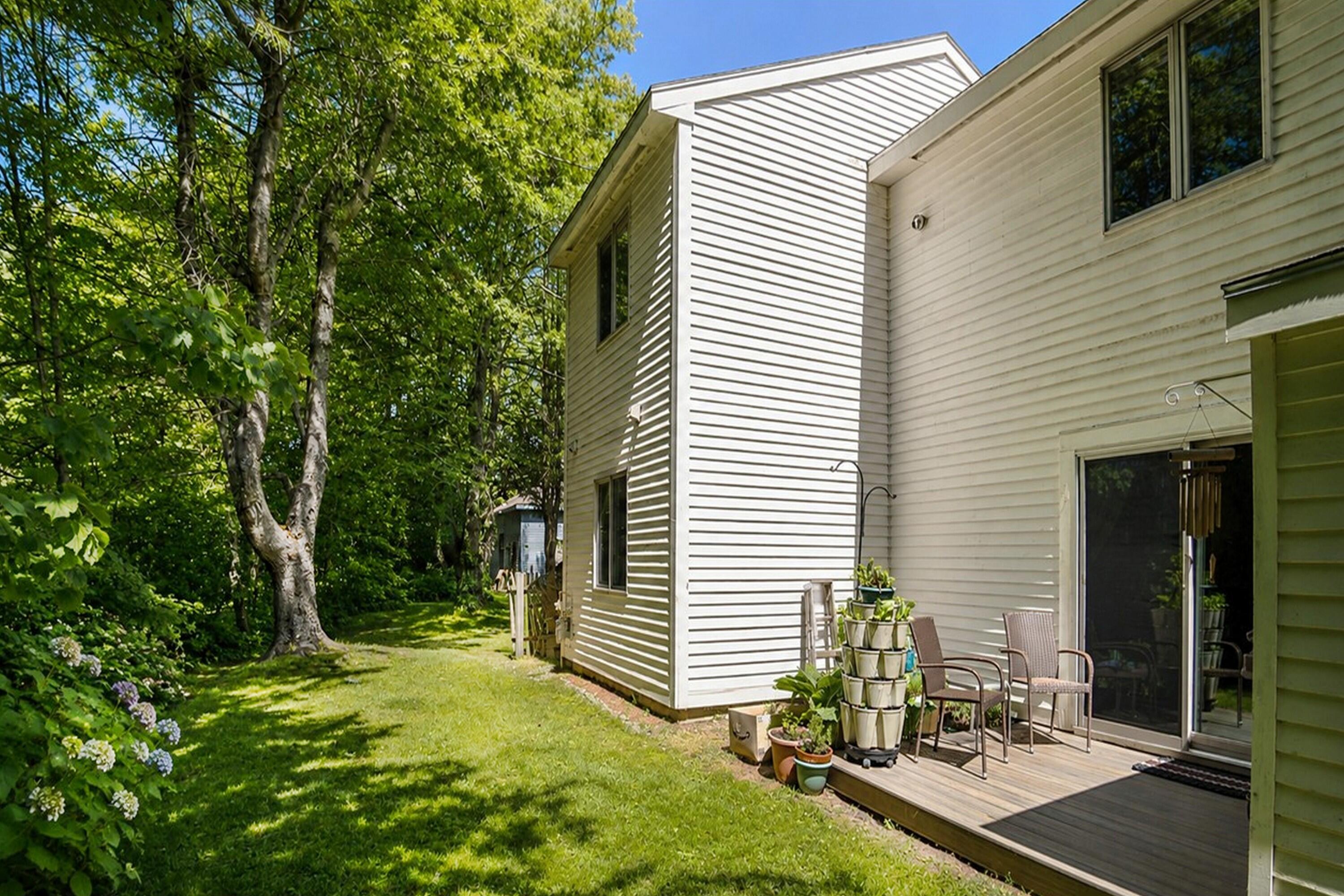152 Mckeen Street C14