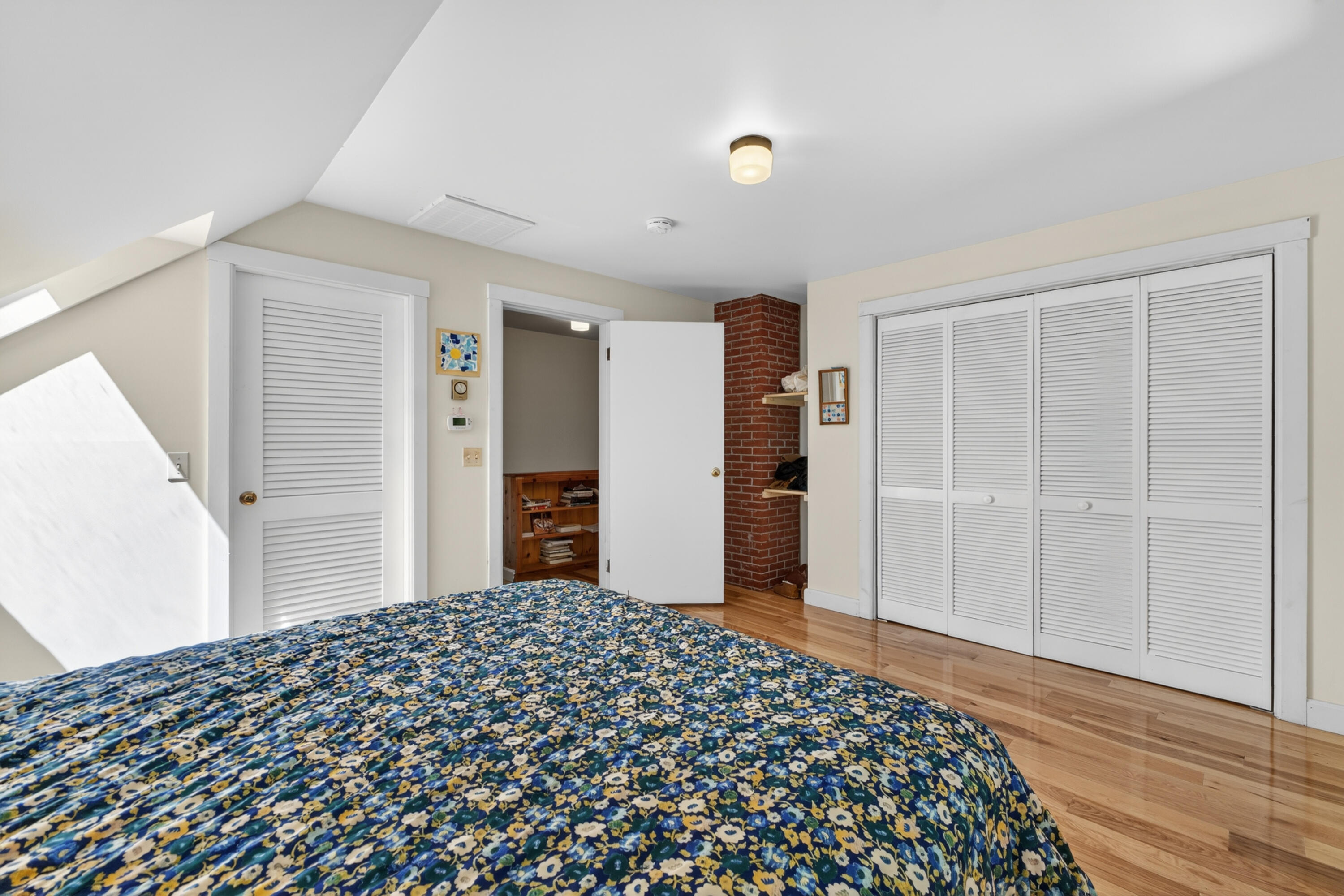 426 Bay Road