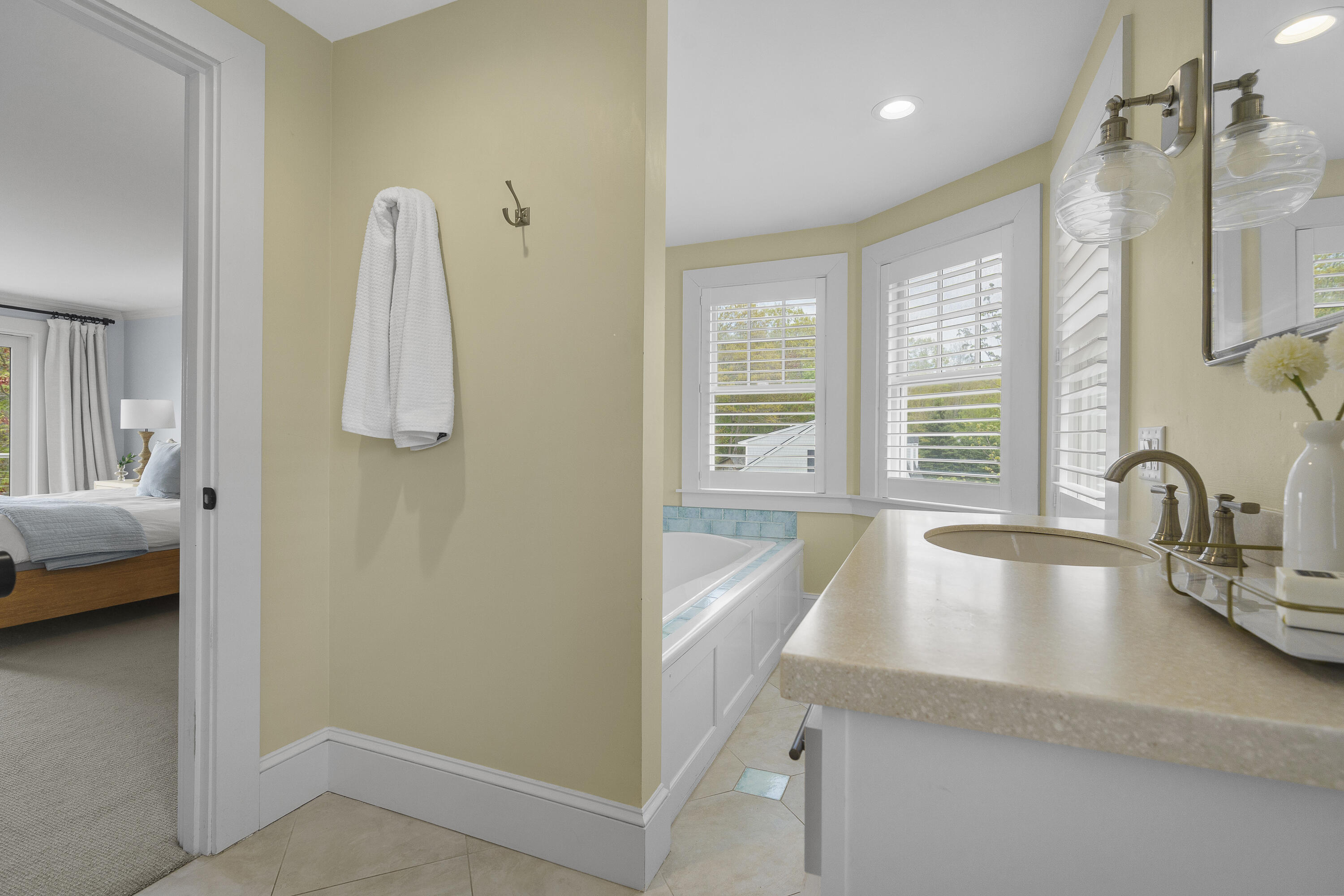 4 Robie Road