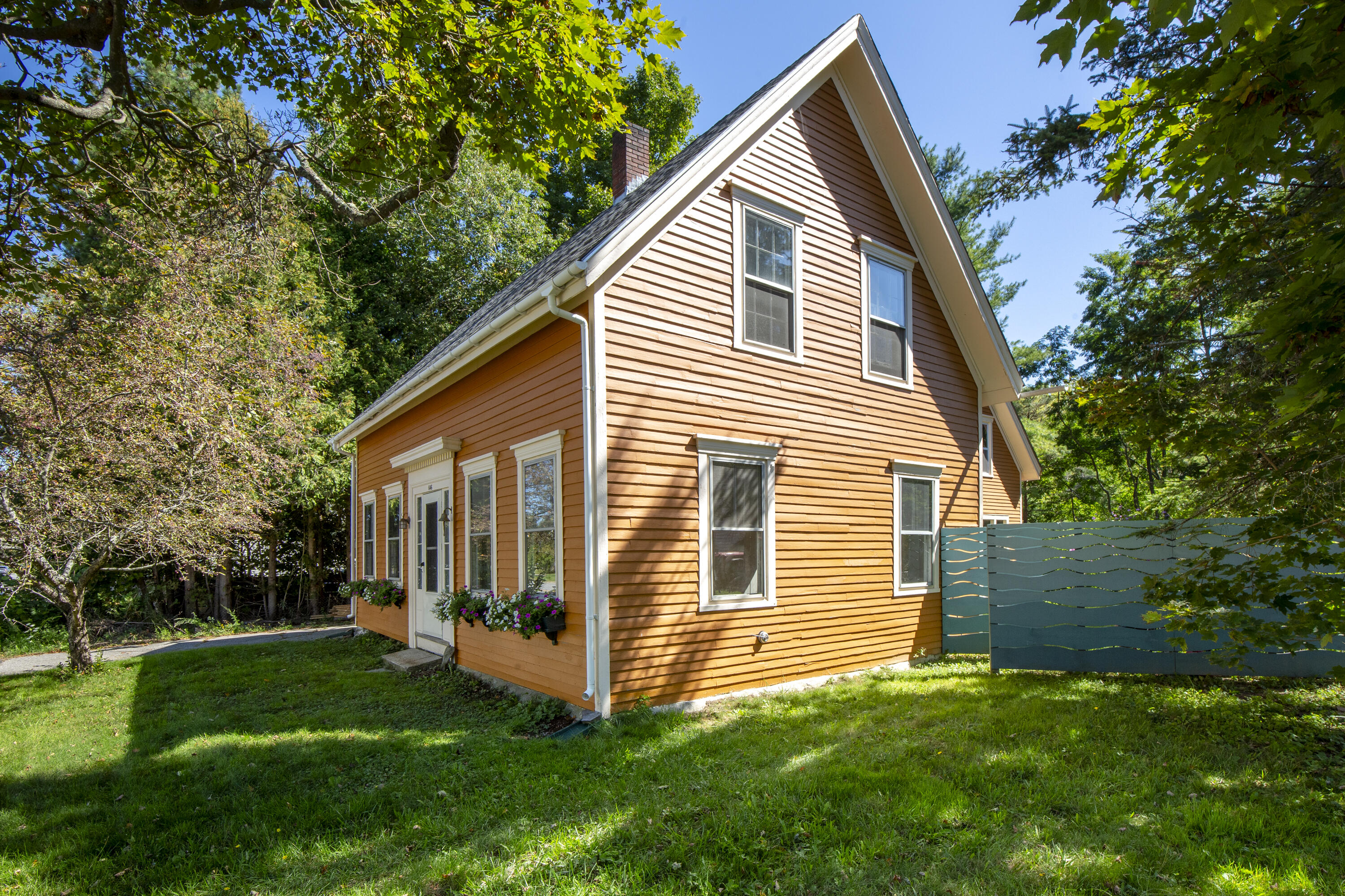 646 West Street