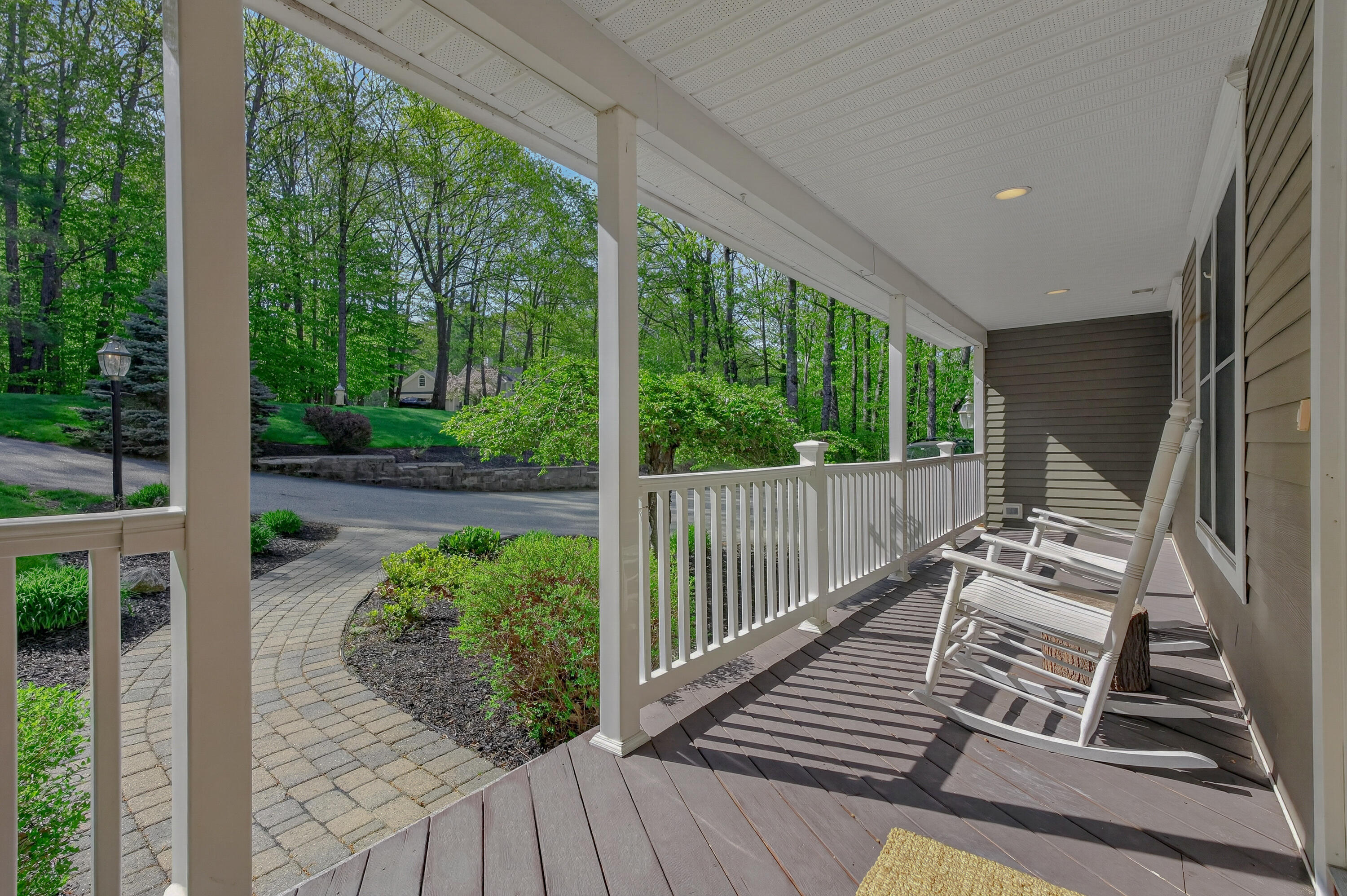 25 Hillview Lane
