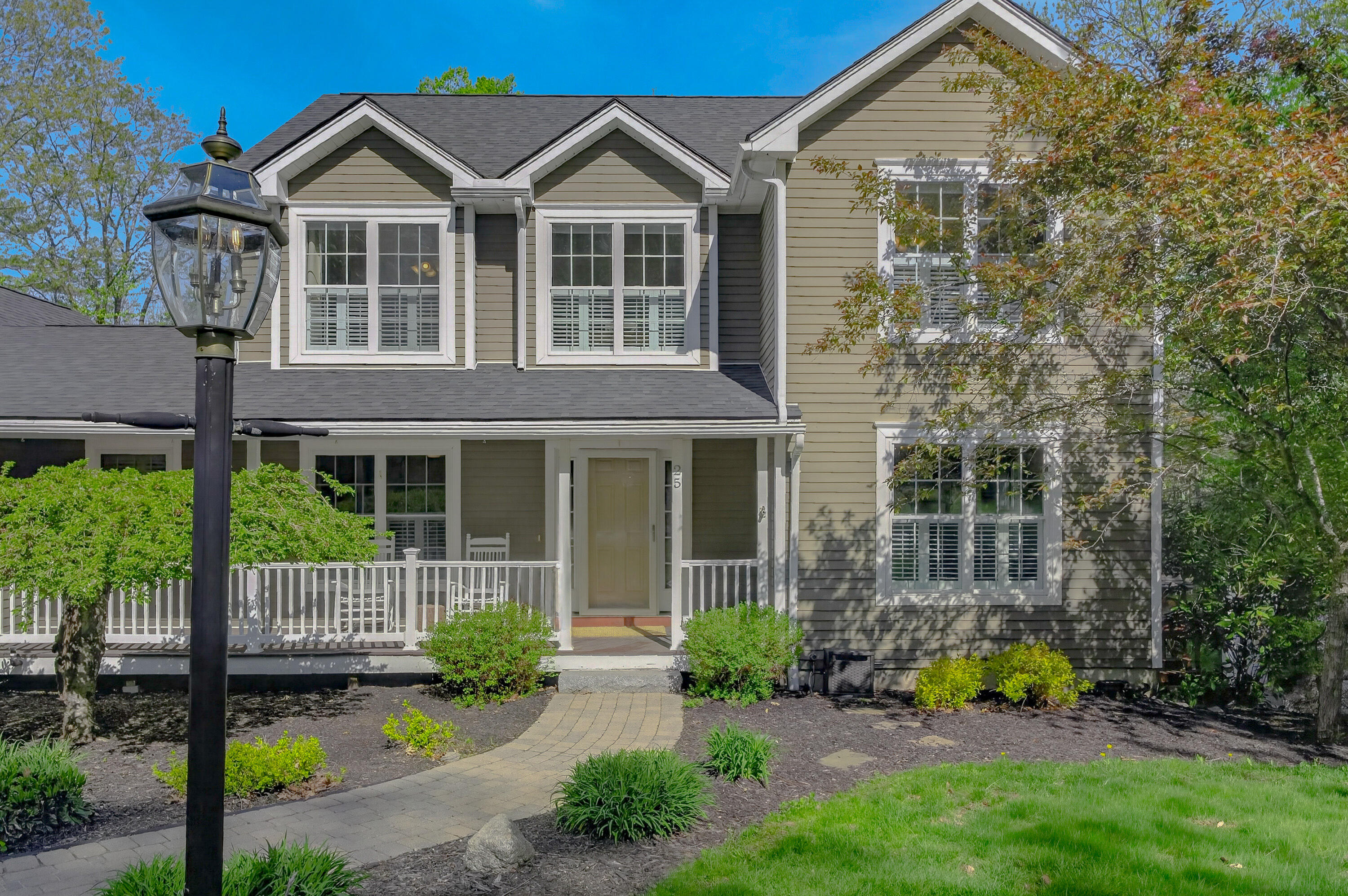 25 Hillview Lane