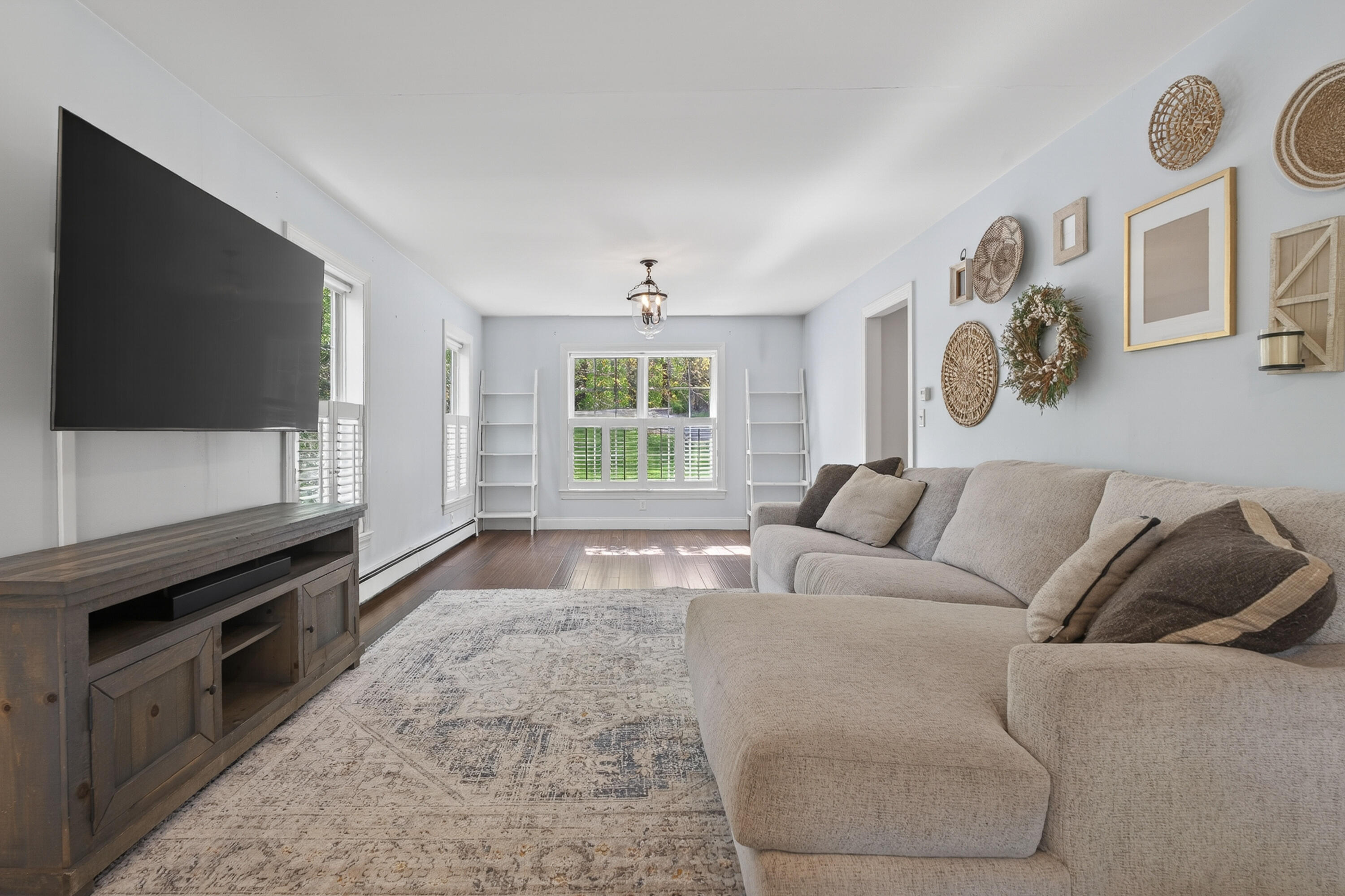 25 Hillview Lane