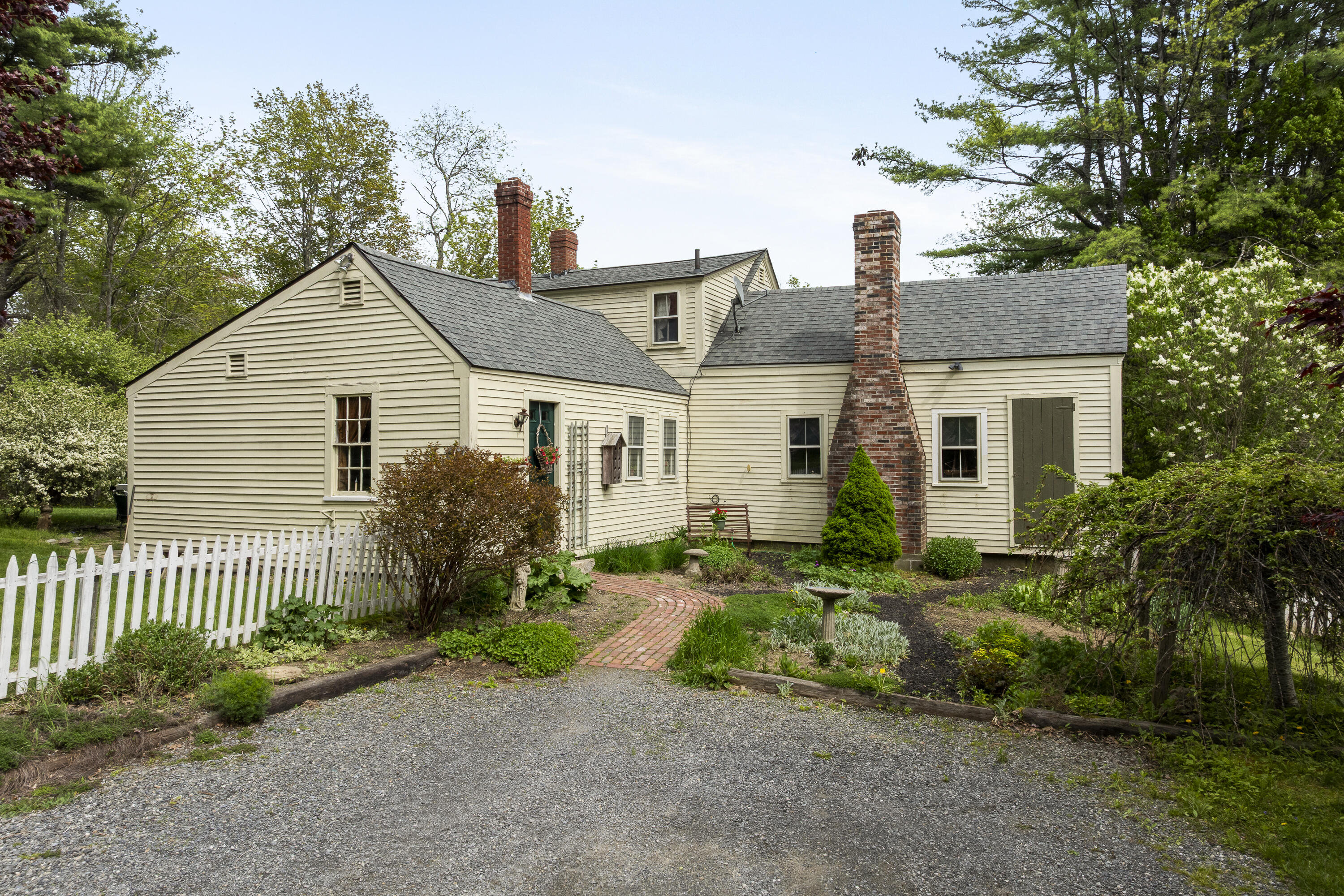 367 East Side Road
