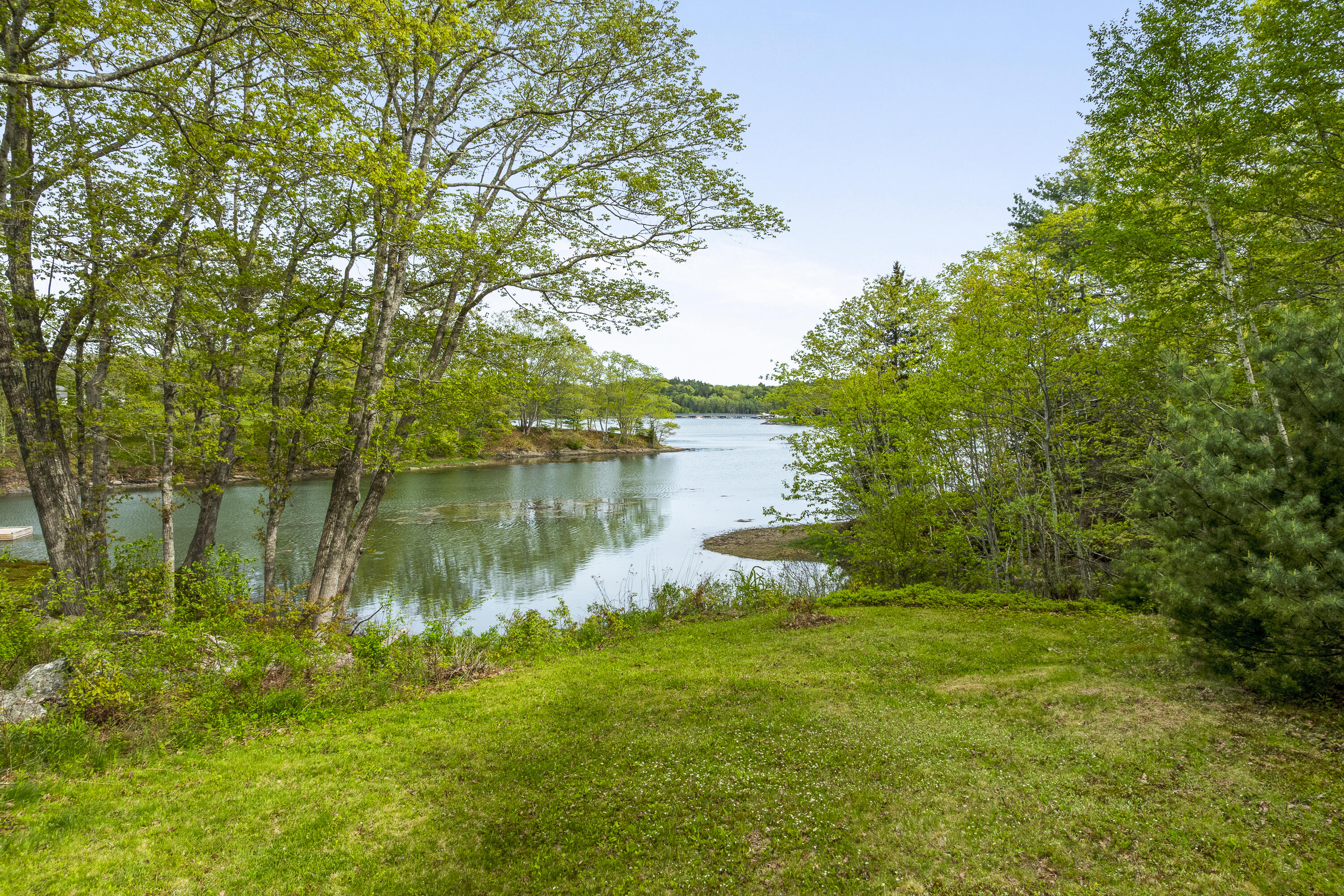 367 East Side Road
