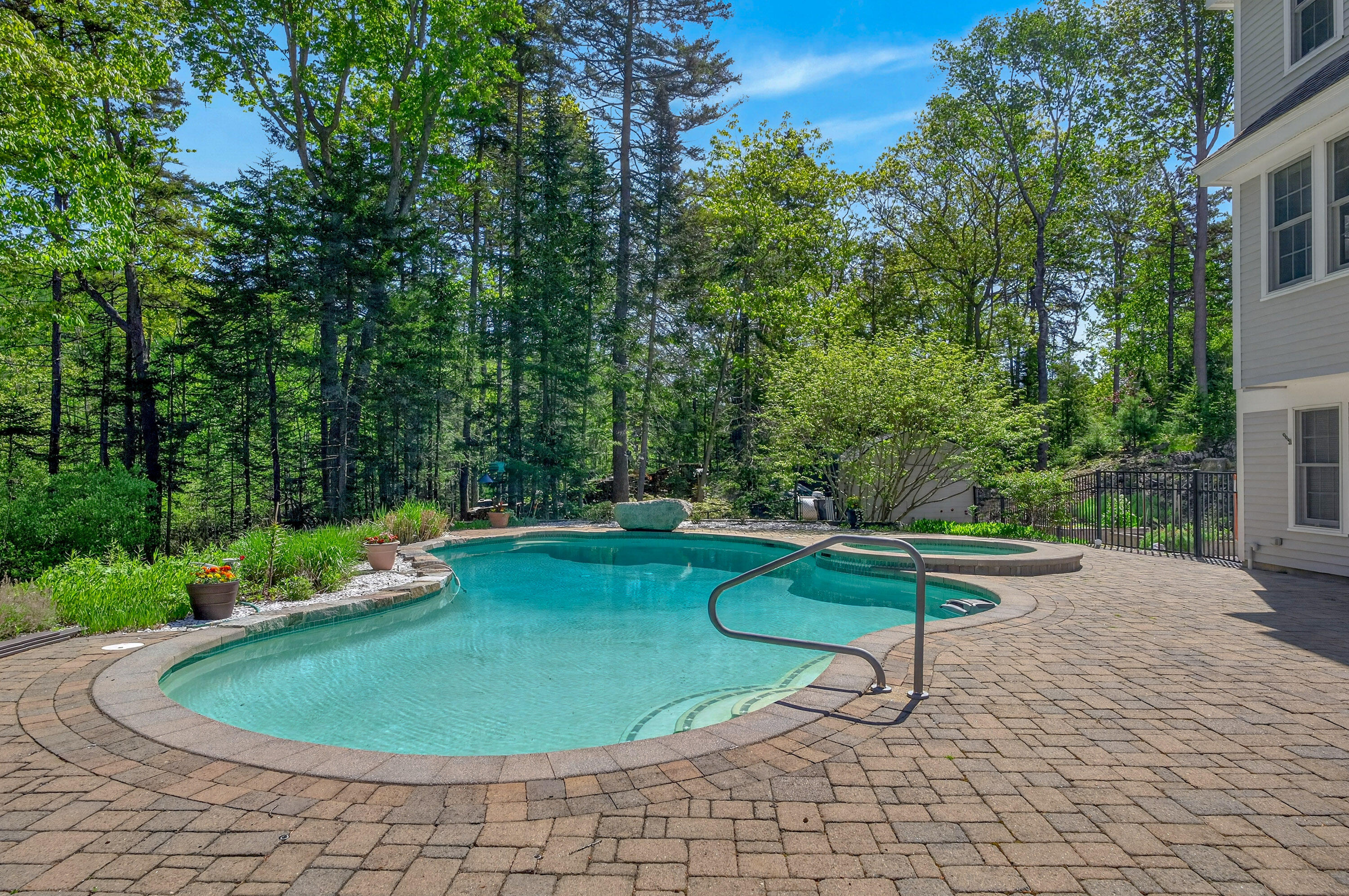 12 Touchstone Drive