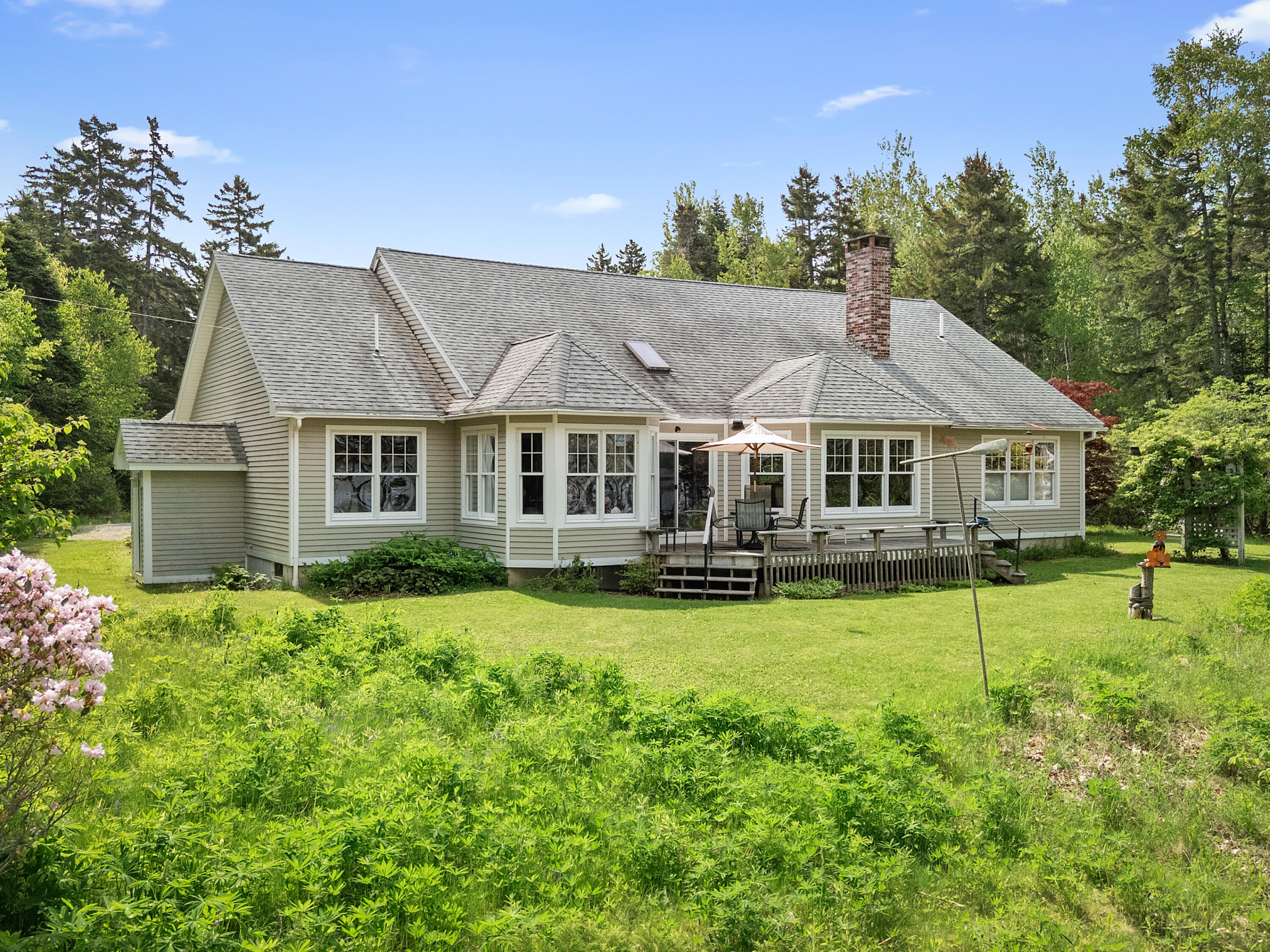 25 Cliff Drive