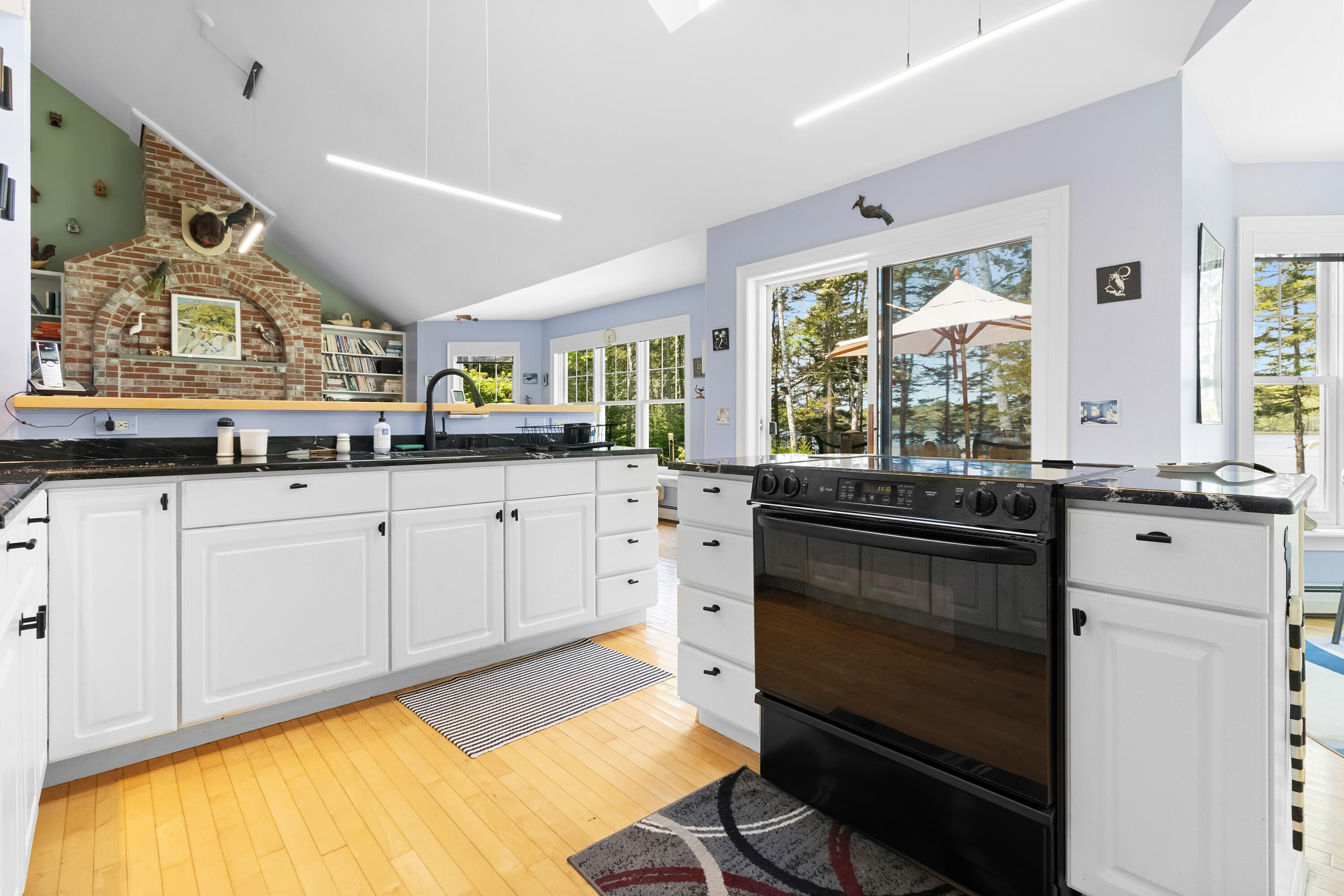 25 Cliff Drive
