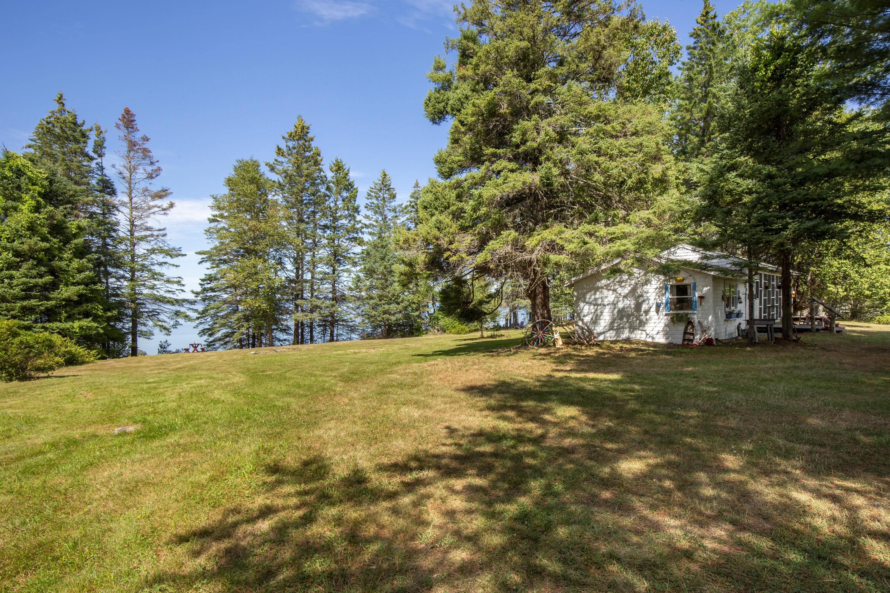 1446 Meadow Pond Road