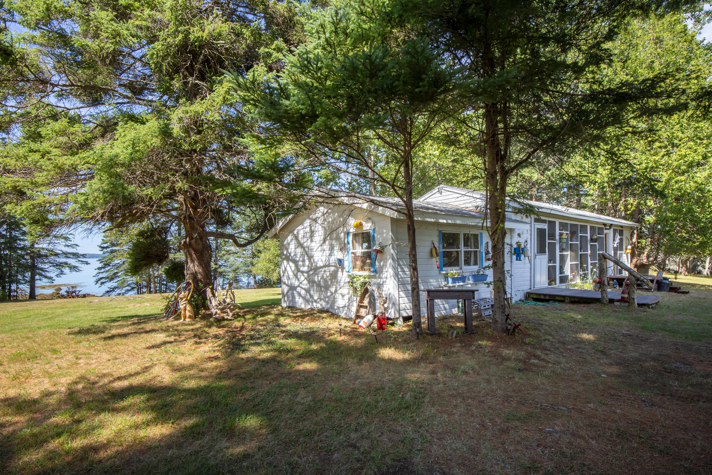 1446 Meadow Pond Road