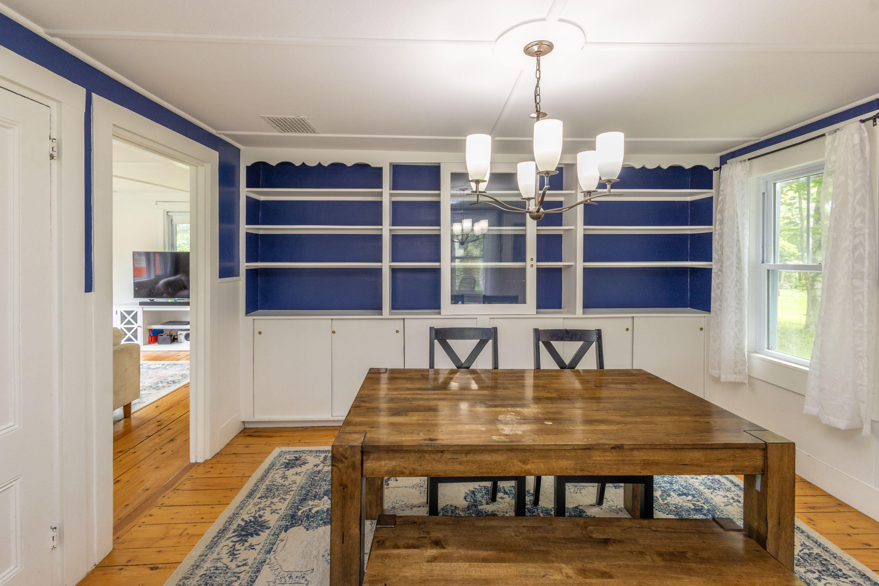 873 River Road