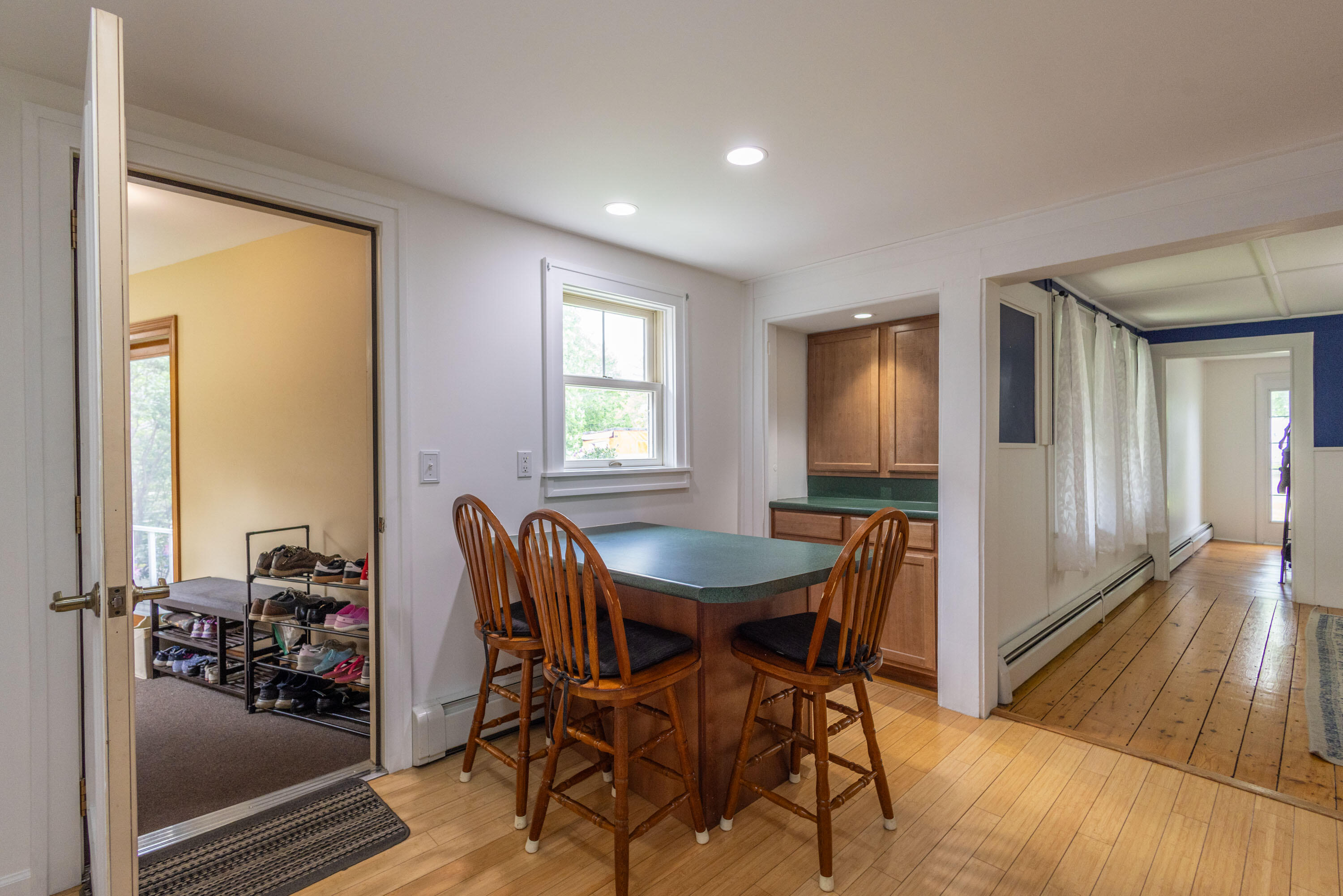 873 River Road