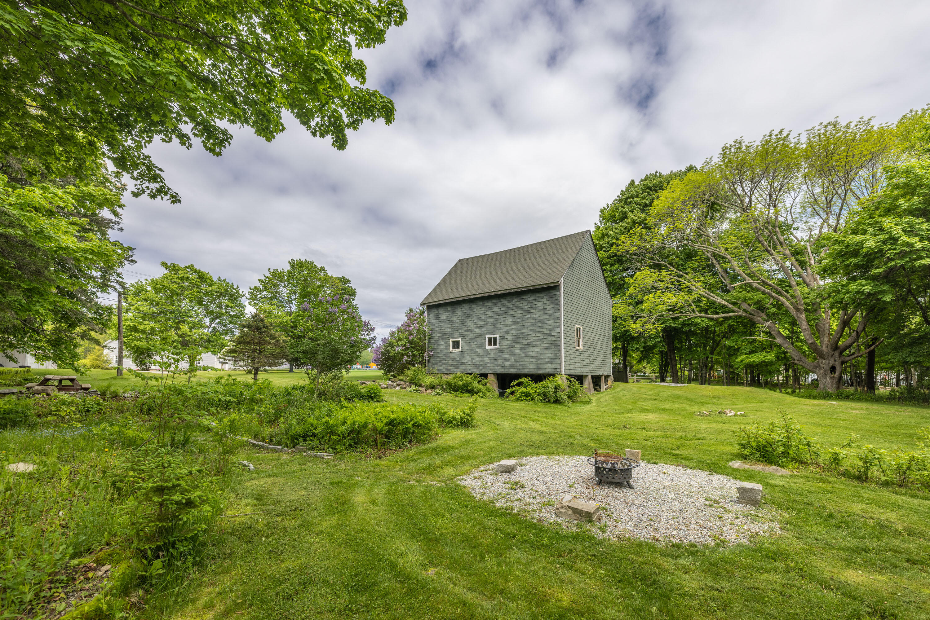 873 River Road