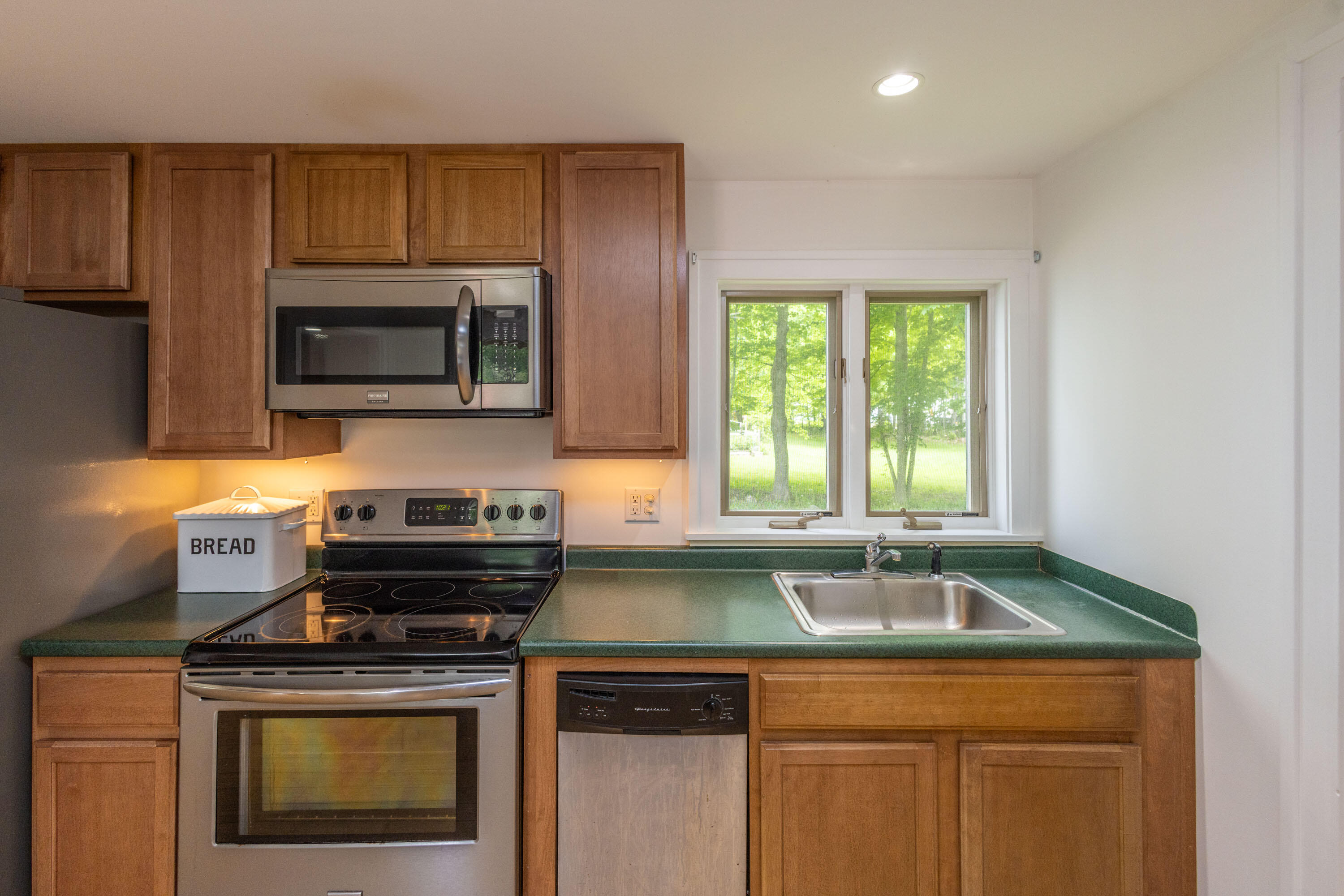 873 River Road
