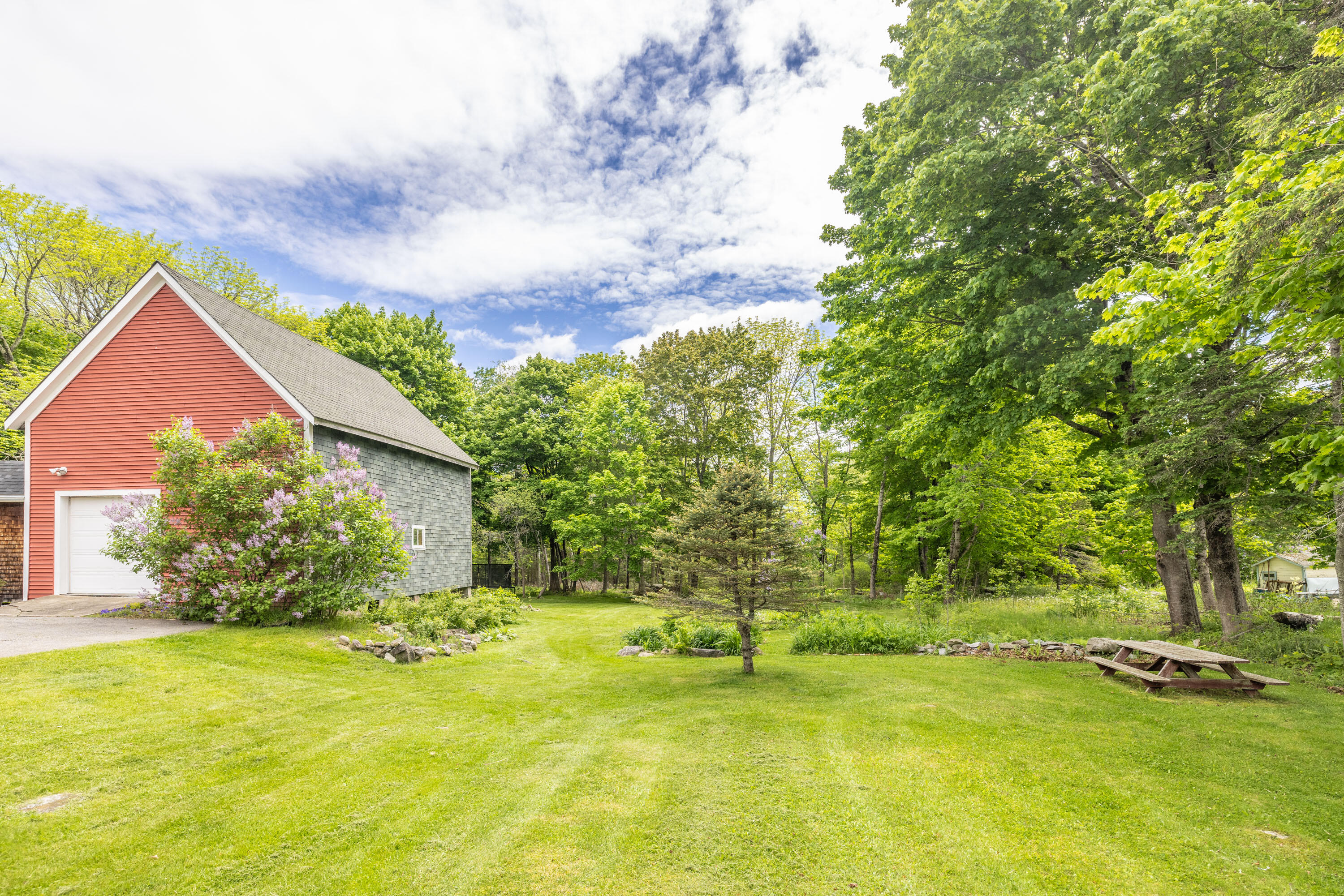 873 River Road