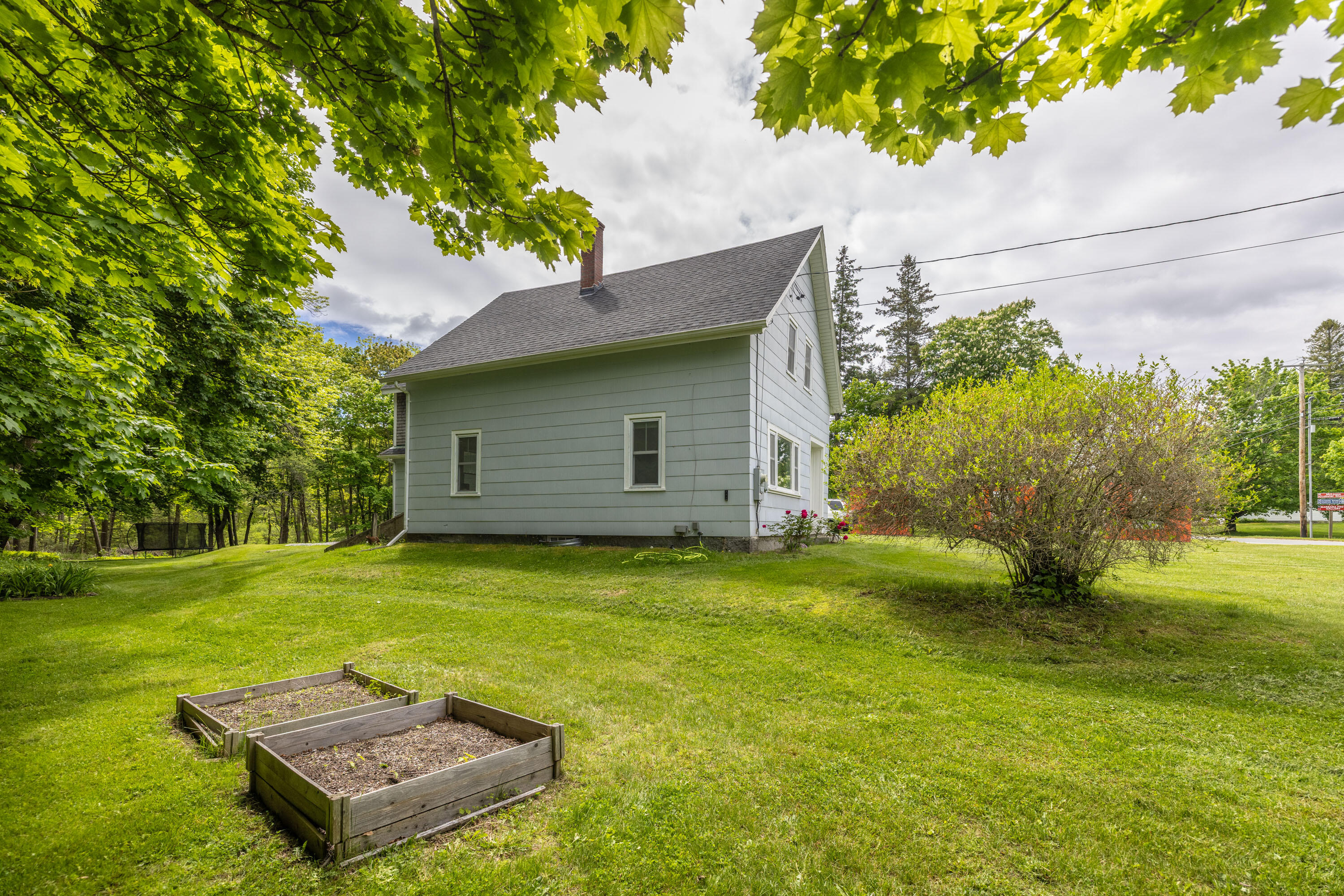 873 River Road
