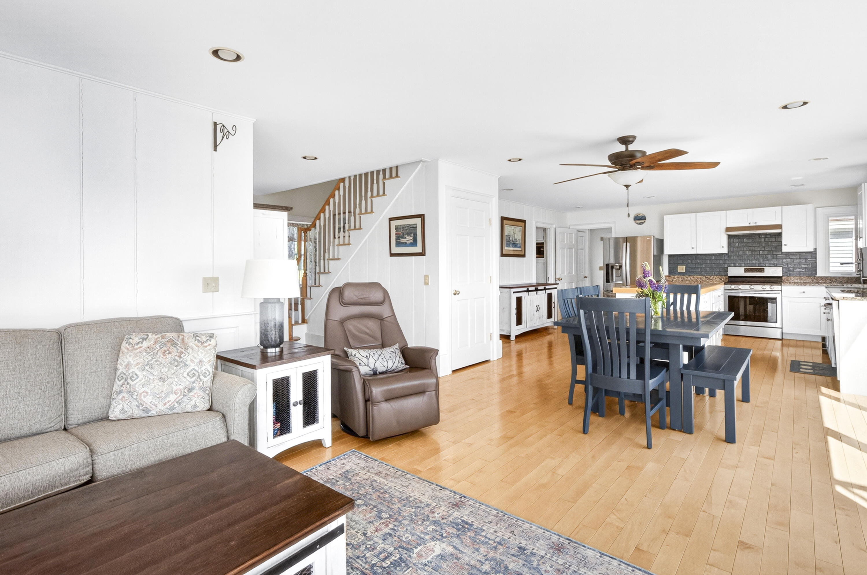 85 River Road