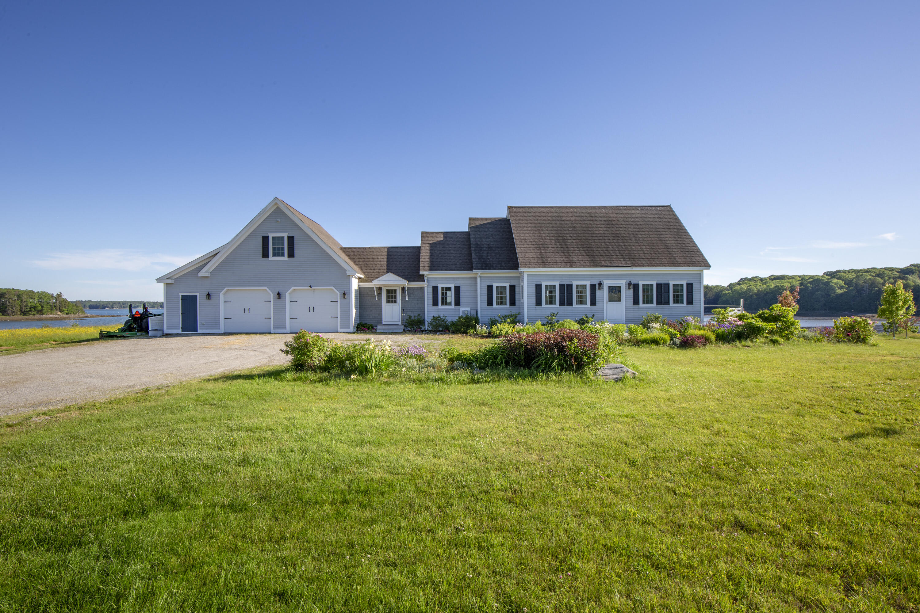 85 River Road