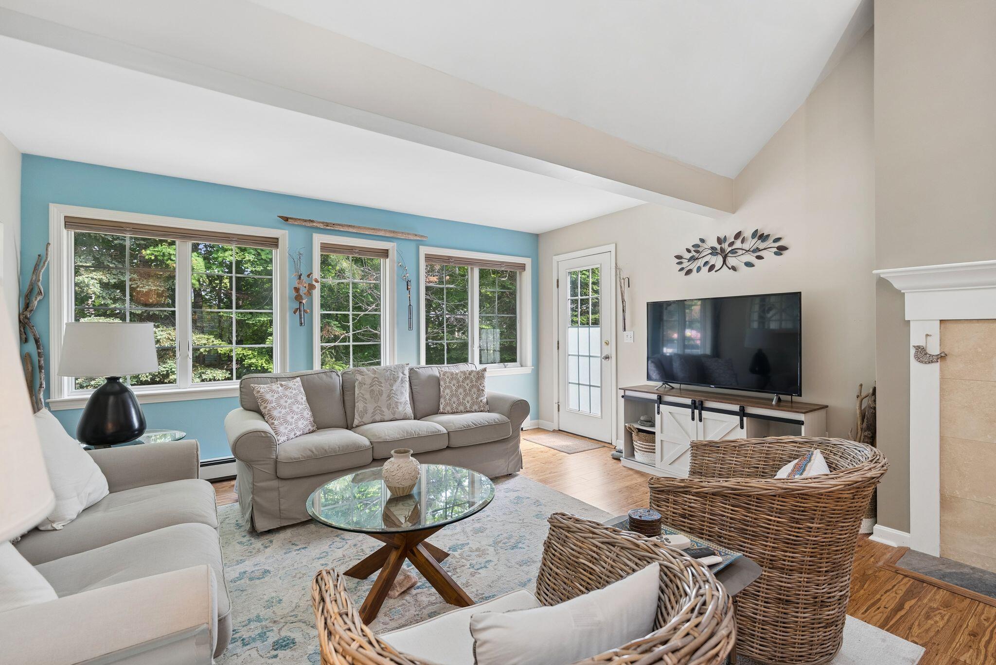 14 Larkspur Lane 24