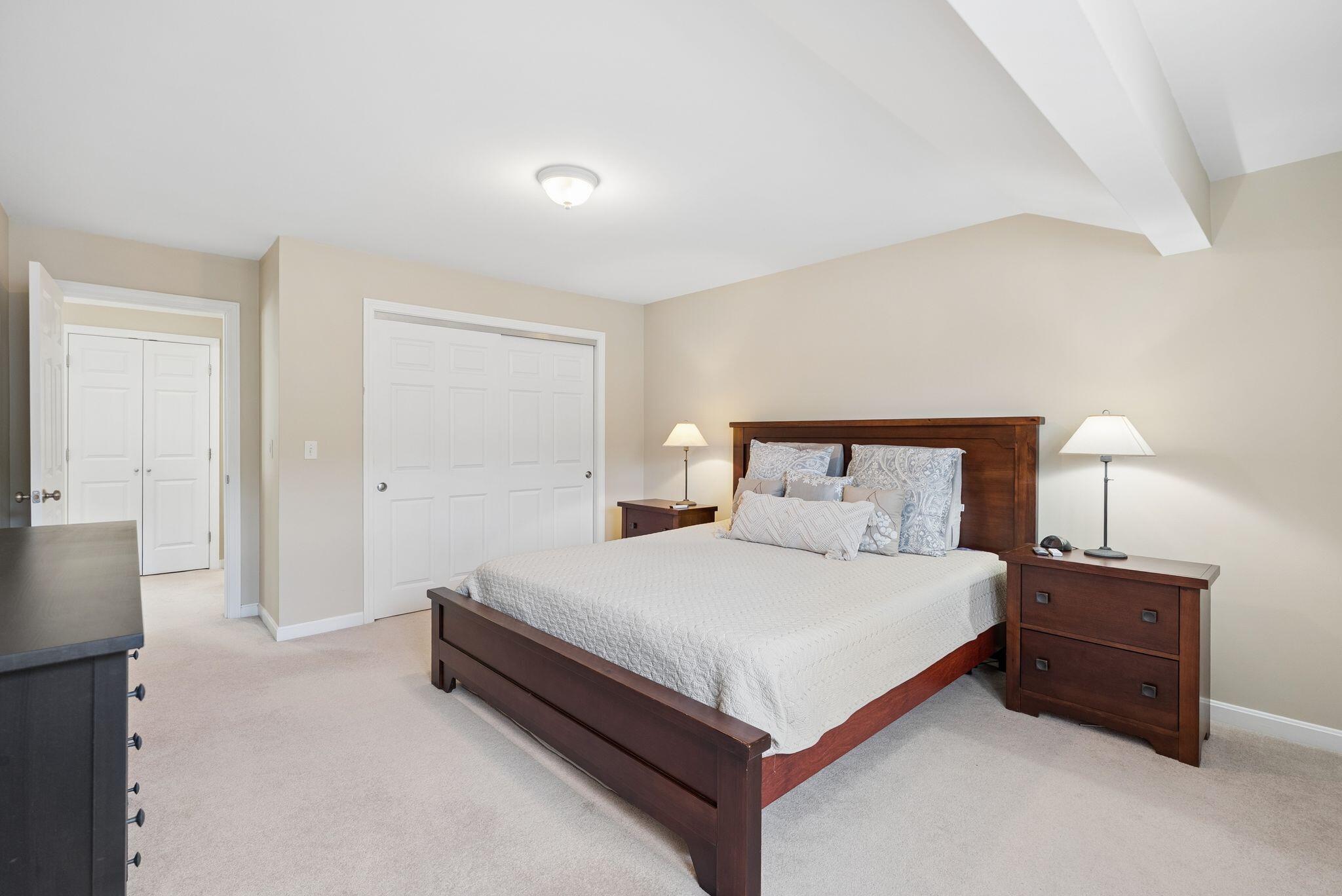 14 Larkspur Lane 24
