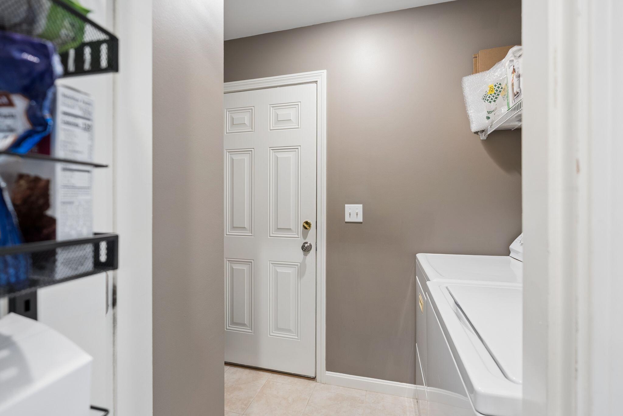 14 Larkspur Lane 24