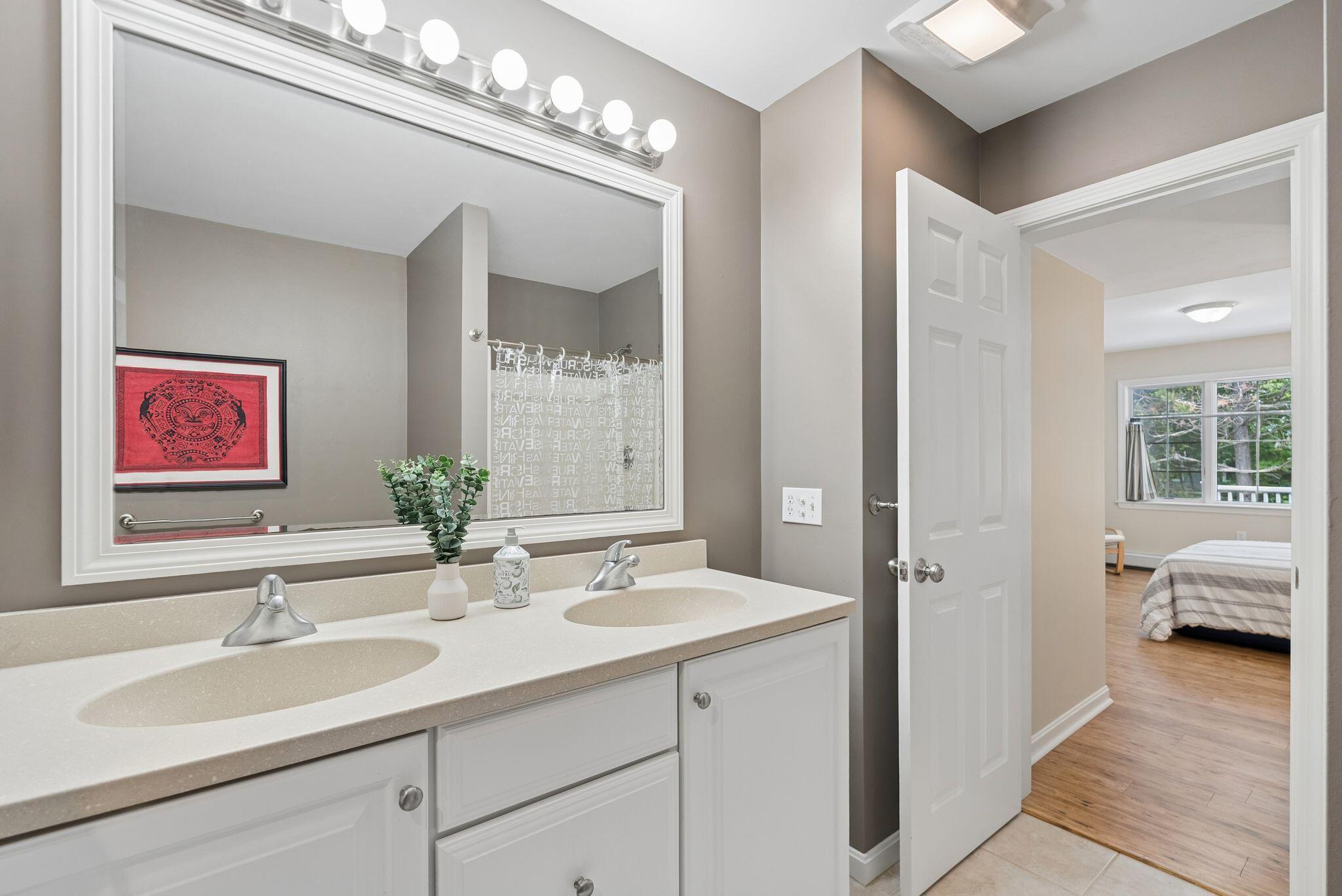 14 Larkspur Lane 24