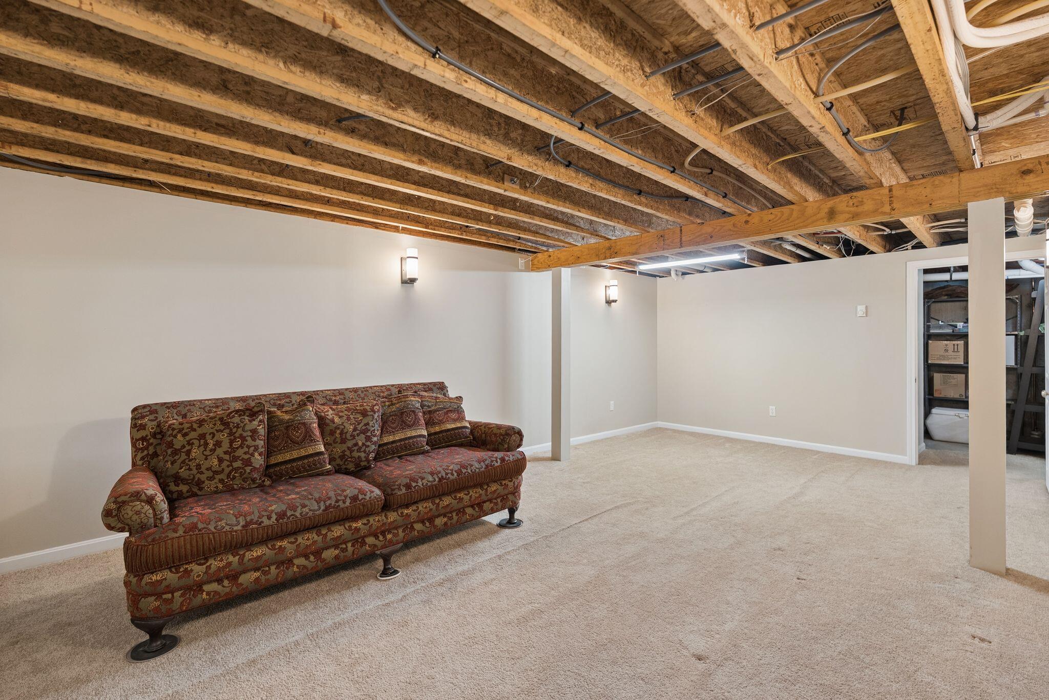 14 Larkspur Lane 24