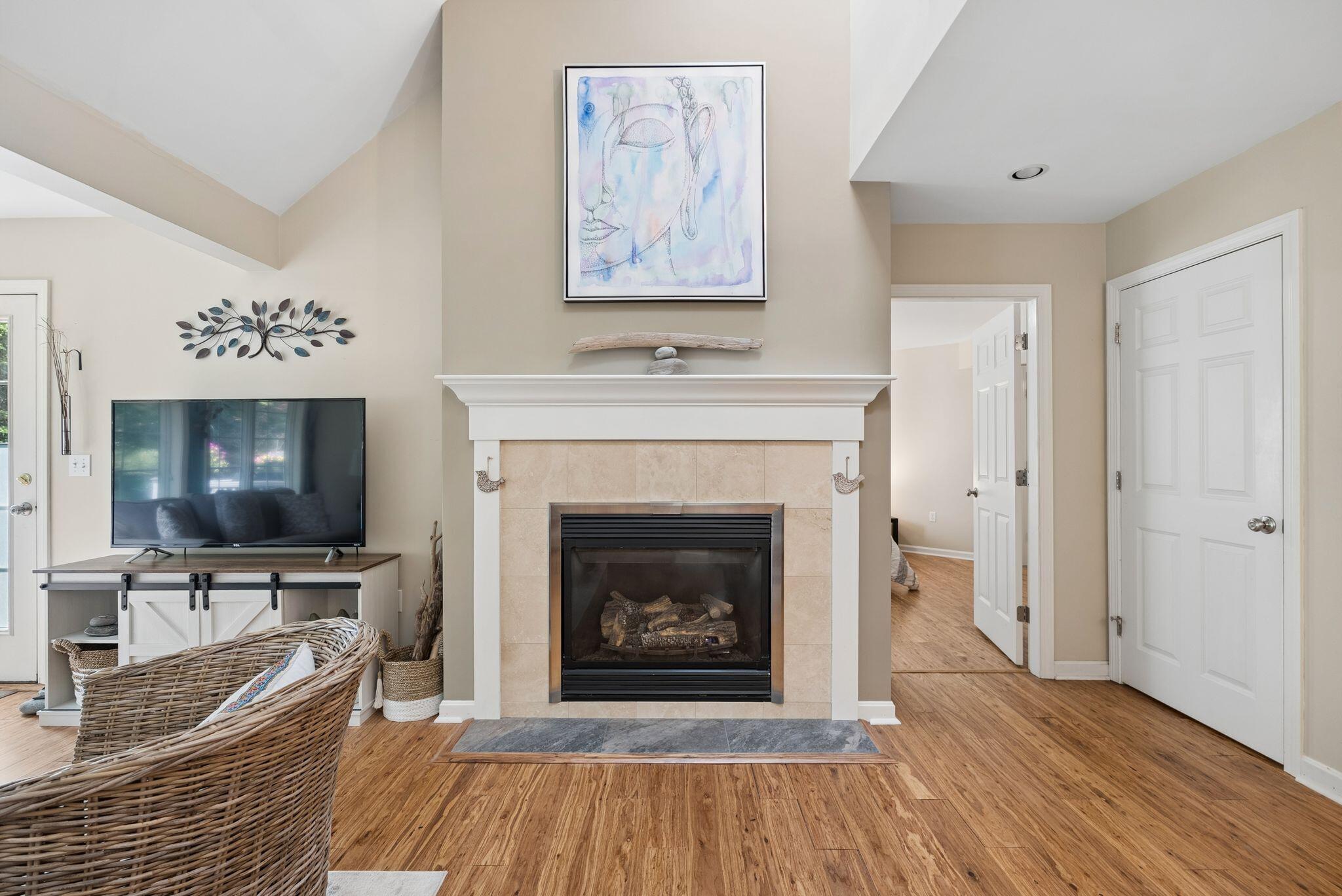 14 Larkspur Lane 24