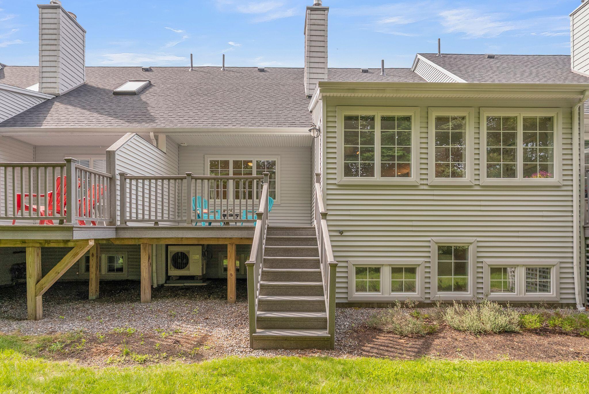 14 Larkspur Lane 24