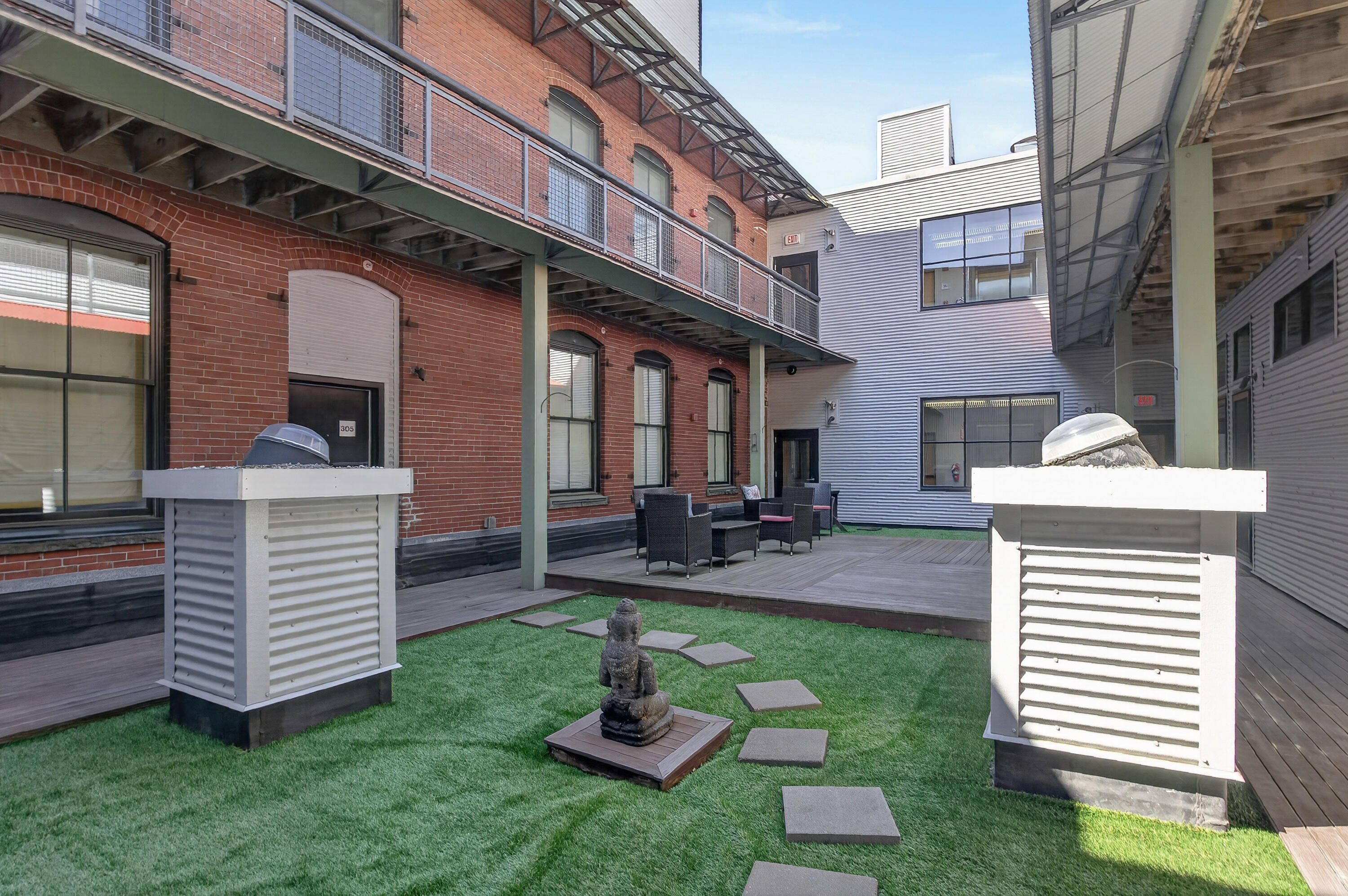 15 Brown Street 203