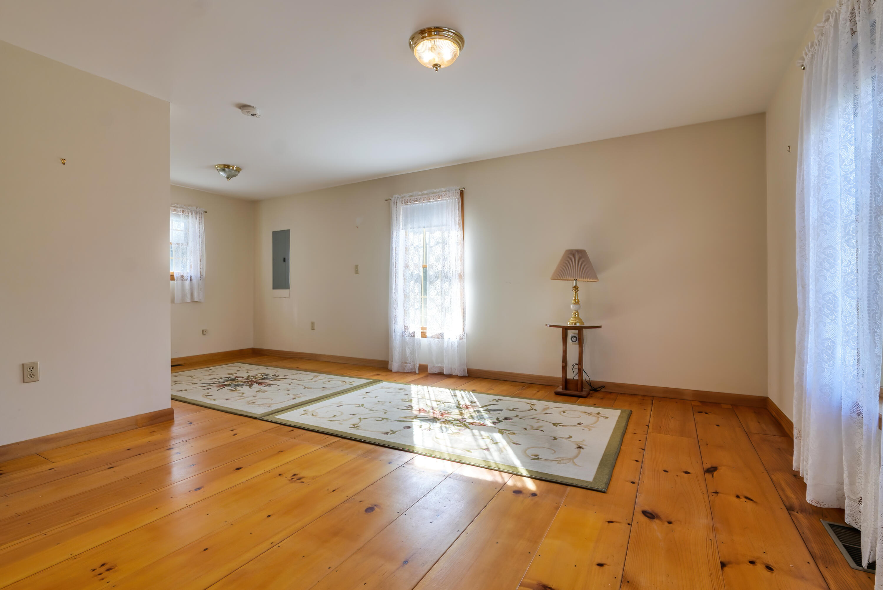 31 Newbury Neck Road