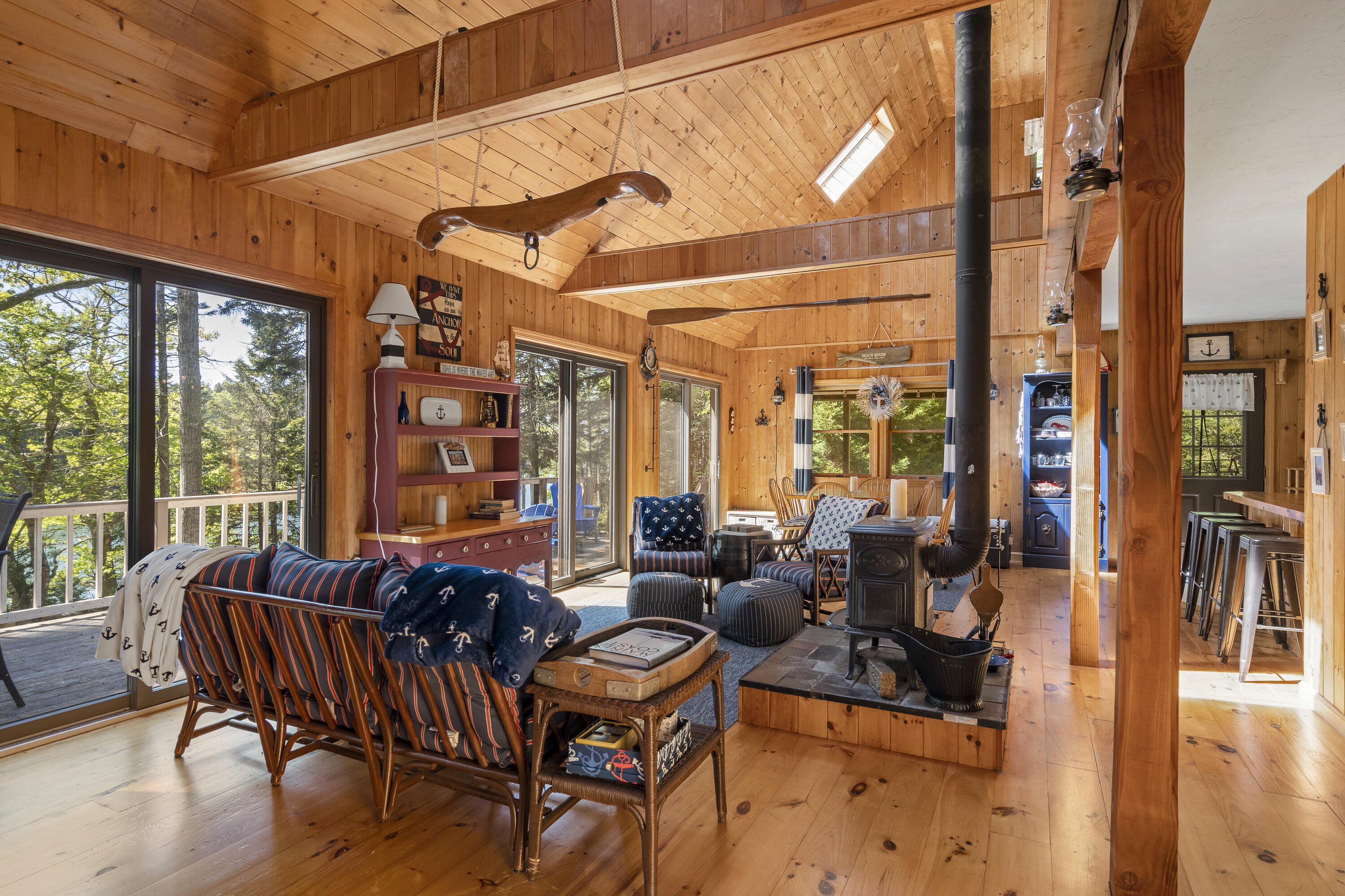 39 Birch Island S Street