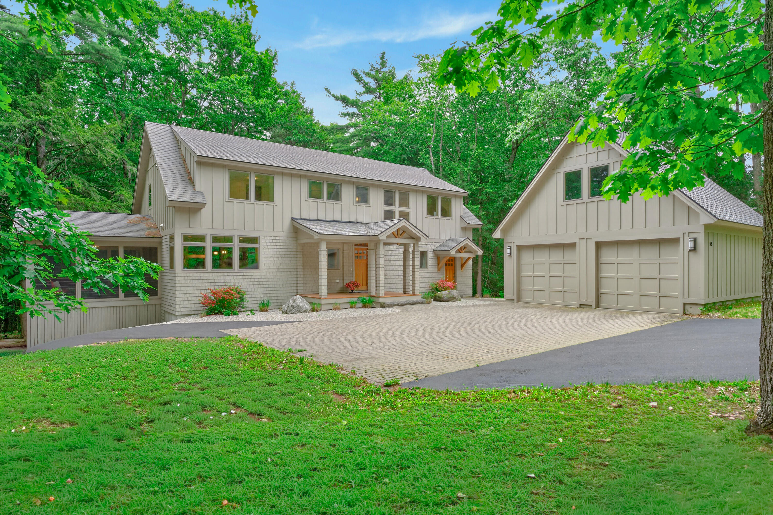 76 Hunter Way