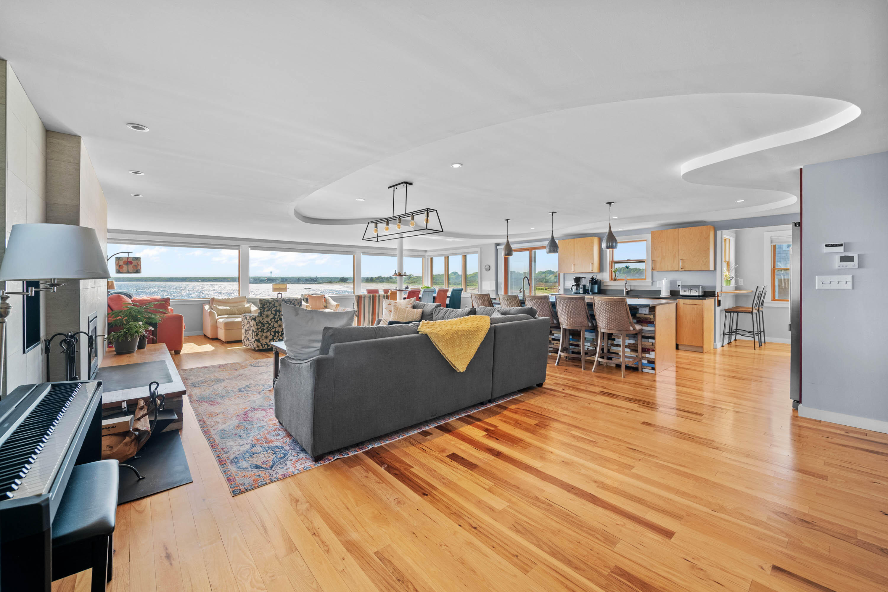 1 Bay Street